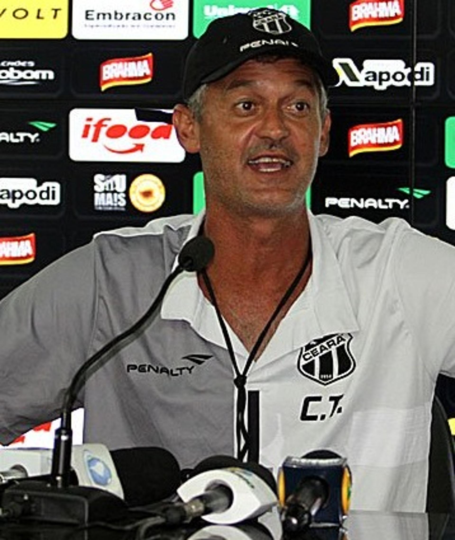 Técnico Lisca, do Ceará, pode ser o novo comandante do Figueirense (Fotos: Rafael Barros / cearasc.com)
