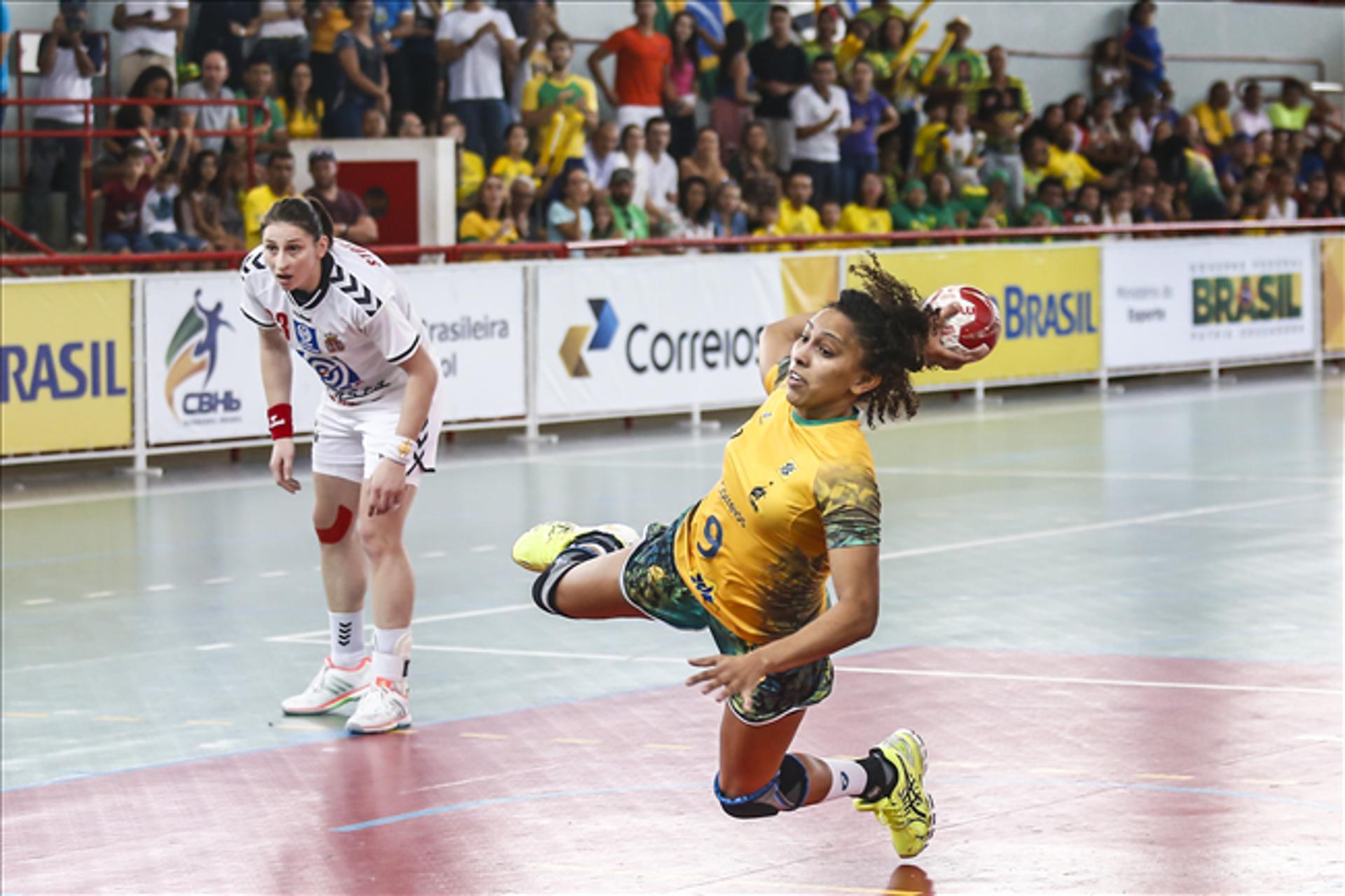 Seleção Feminina inicia os preparos para as Olimpíadas do Rio 2016 com torneio na Noruega. Foto: Divulgação/CBHb