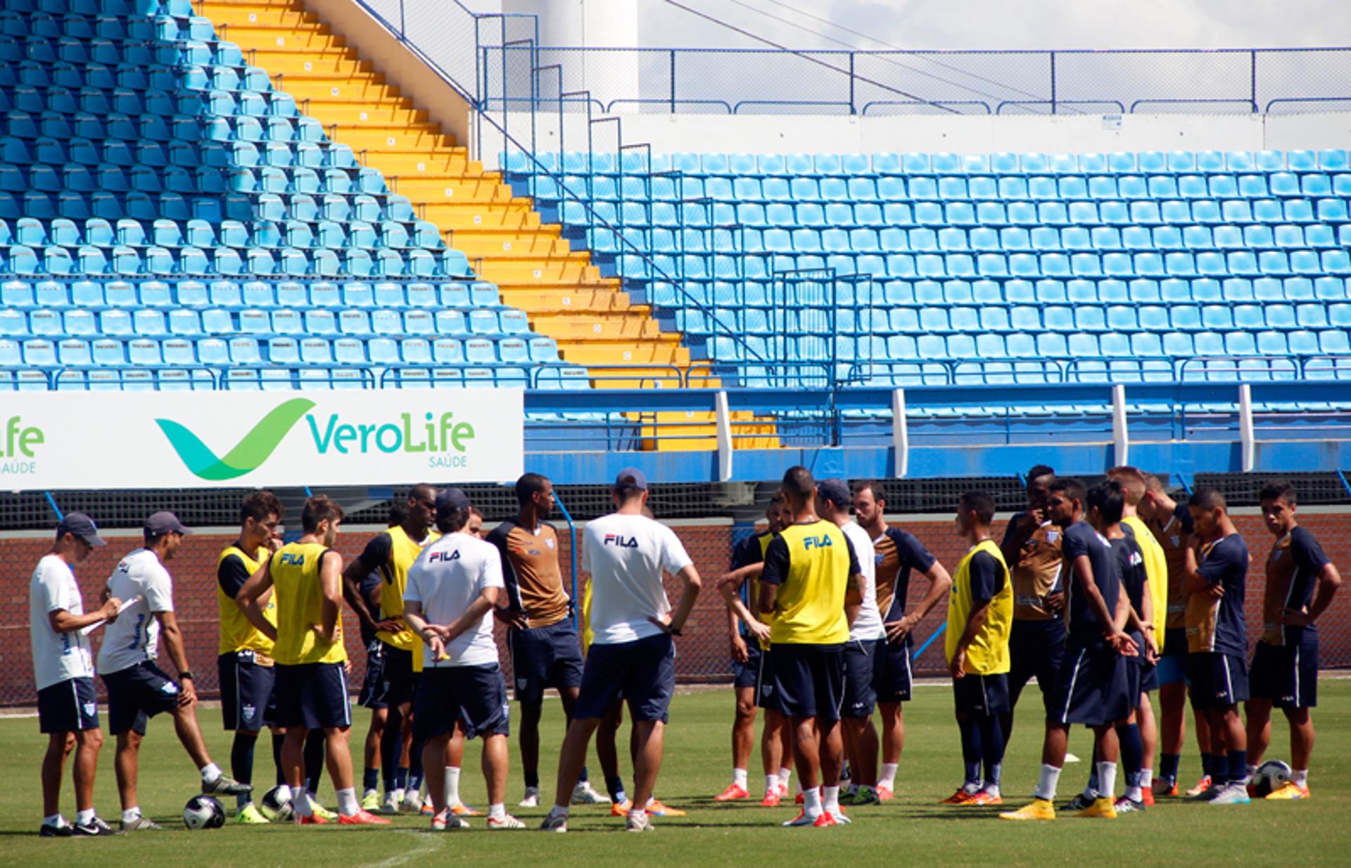 Equipe do Avaí treina antes do jogo contra o Coxa, pela Copa Sul-Minas-Rio (Foto: André Palma Ribeiro/Avaí F. C)