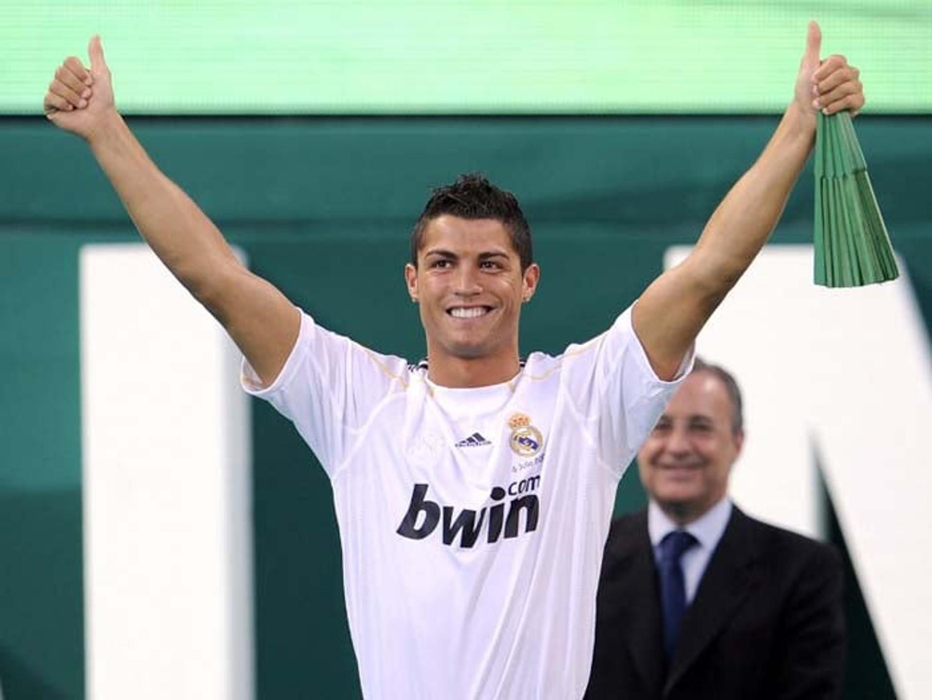 Em 2009, o Real Madrid gastou milhões para tirar Cristiano Ronaldo do Manchester United