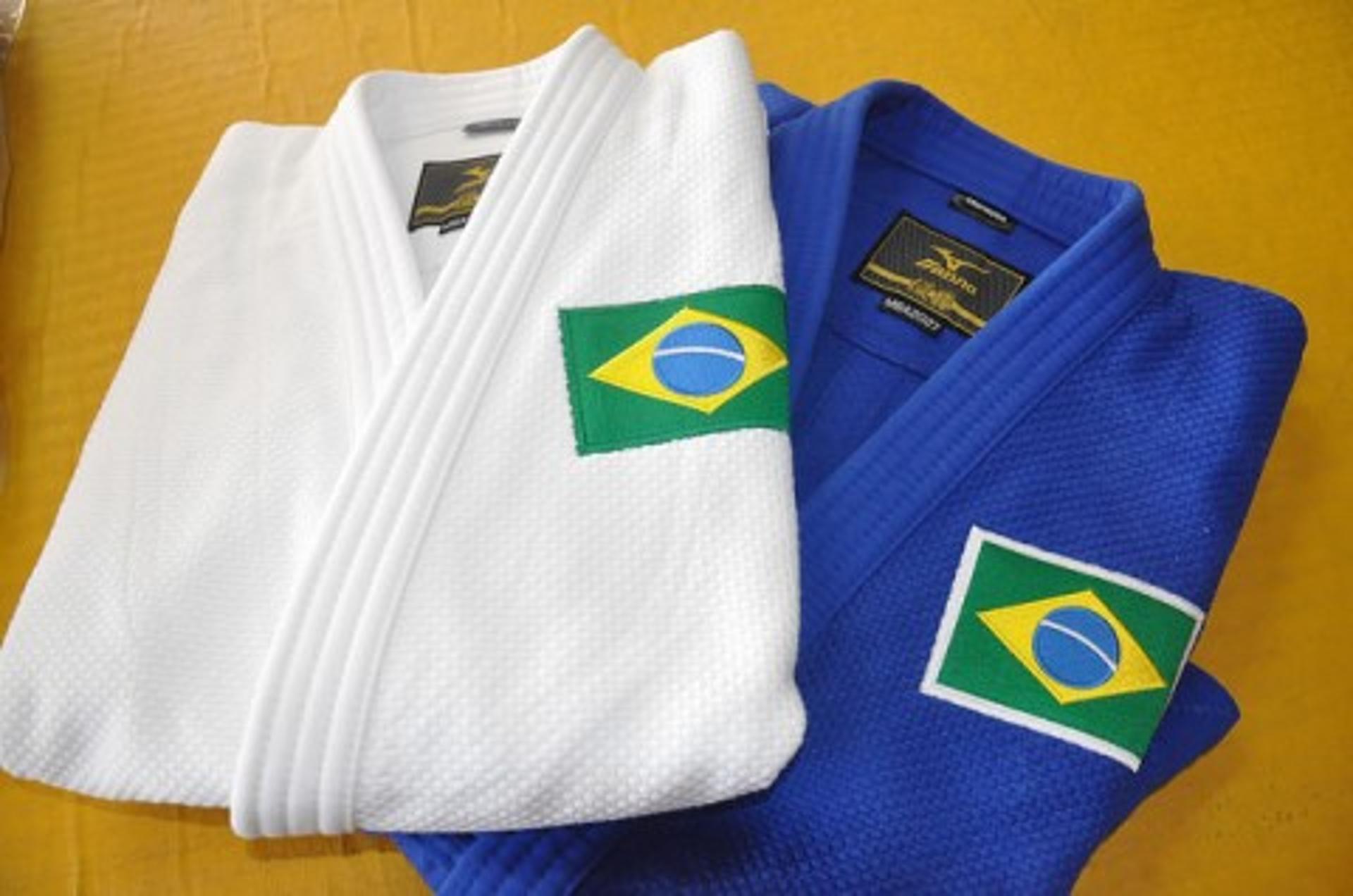 Quimonos olímpicos do Brasil para os Jogos Rio 2016