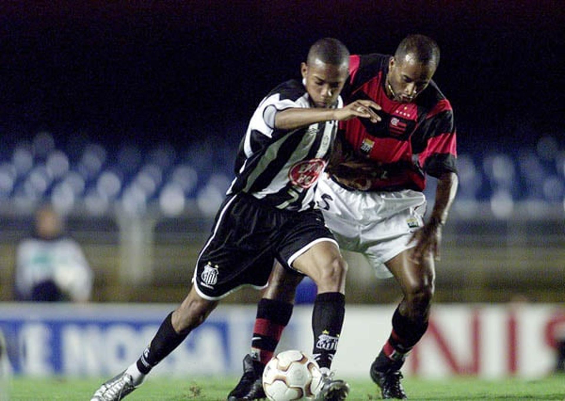 Após levar um revés de 3 a 1 para o Inter, o Flamengo sai da edição de 2003 tomando 3 a 0 para o Santos