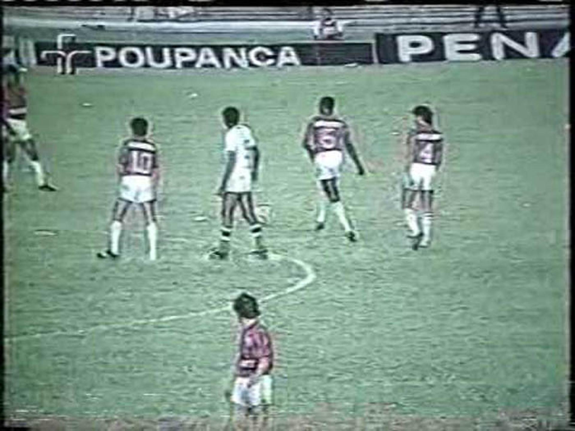 27/09/1986 - Em 1986 o São Paulo eliminou o Fluminense nas quartas de final do Campeonato Brasileiro.