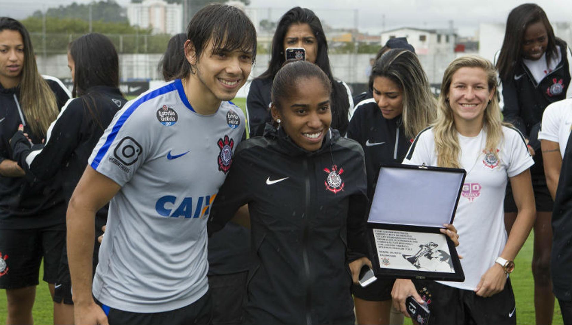 Corinthians feminino visitou CT nesta quinta-feira