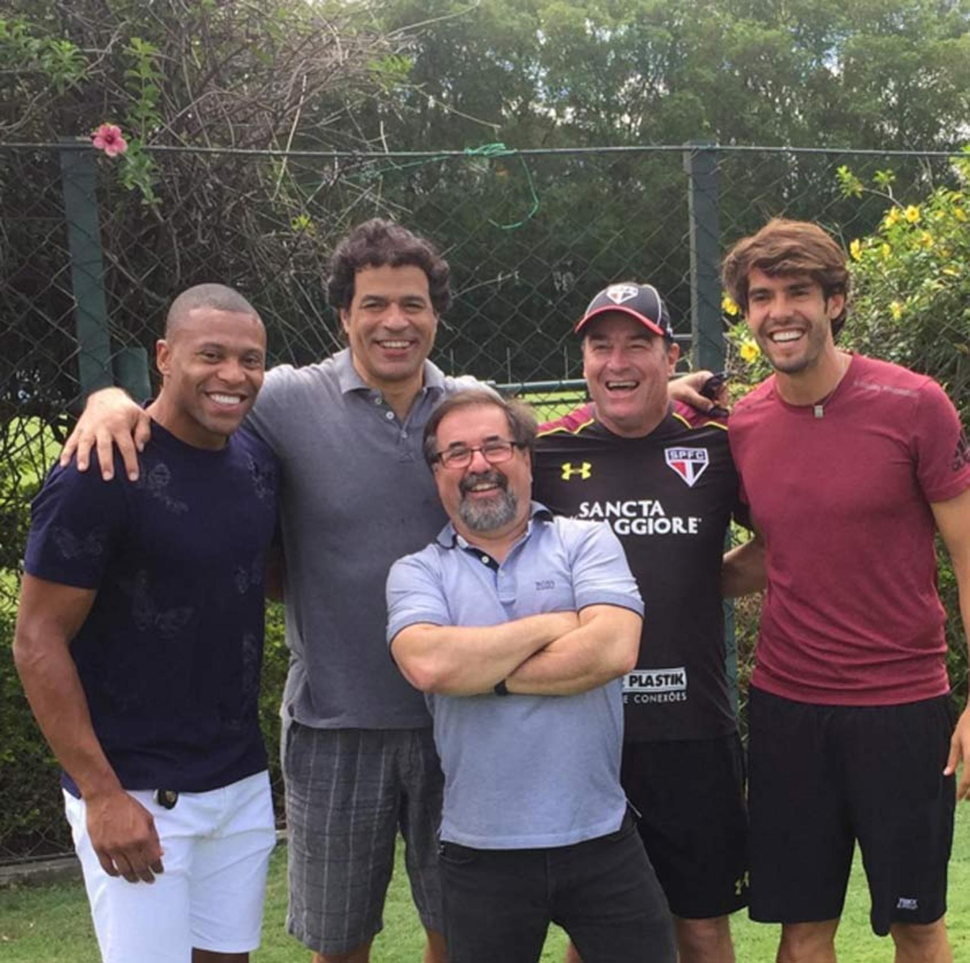 Marco Aurélio Cunha com Júlio Baptista, Raí, Pintado e Kaká, todos ex-jogadores do São Paulo&nbsp;