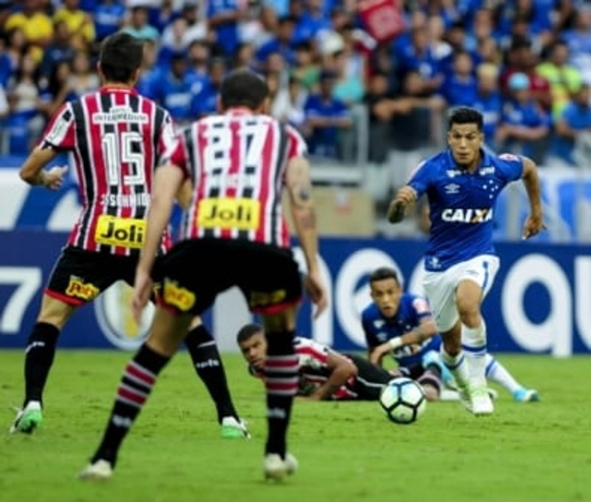 Lucas Romero, volante do Cruzeiro
