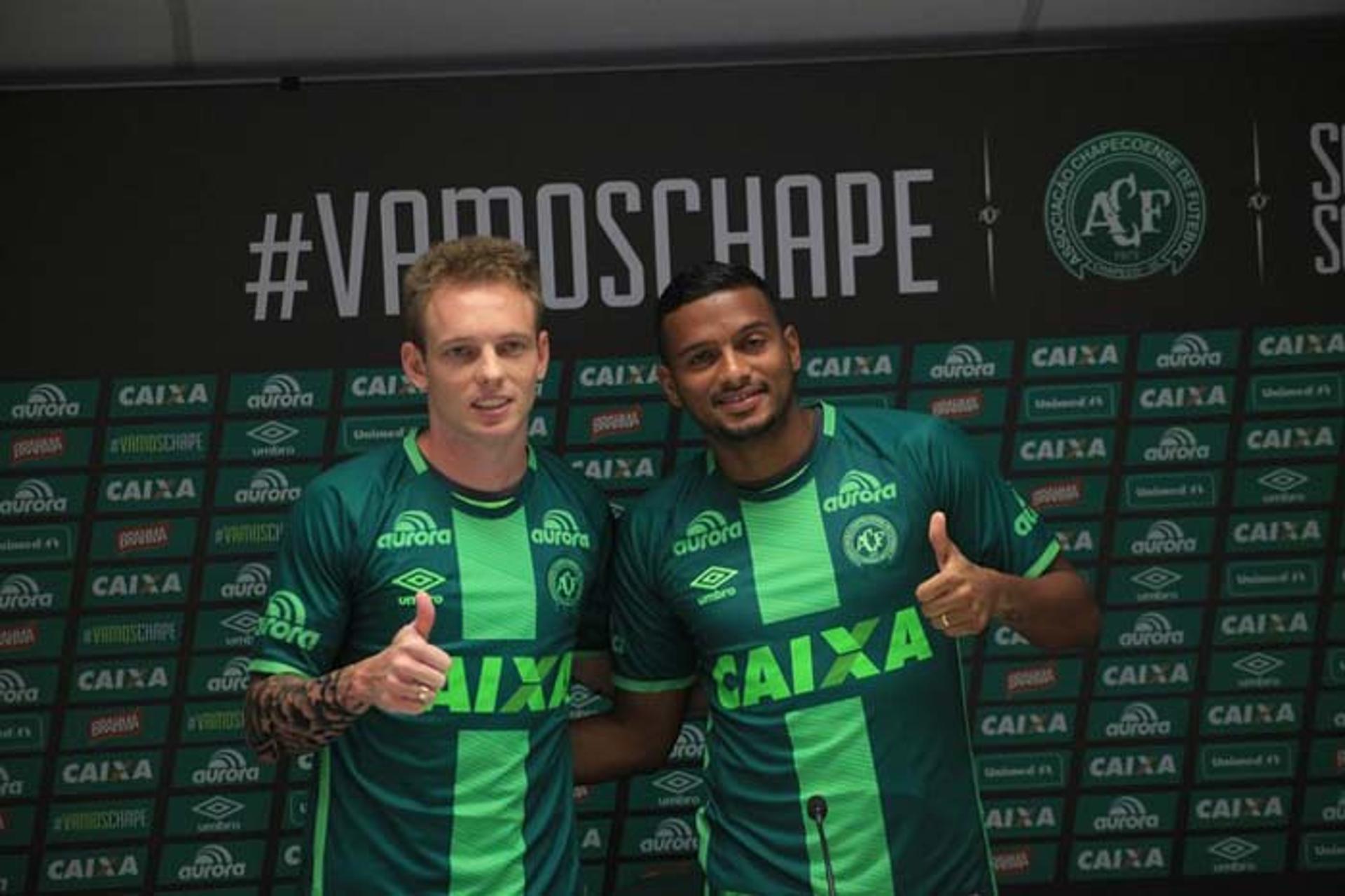 Reinaldo: lateral da Chapecoense já fez seis jogos no Brasileirão
