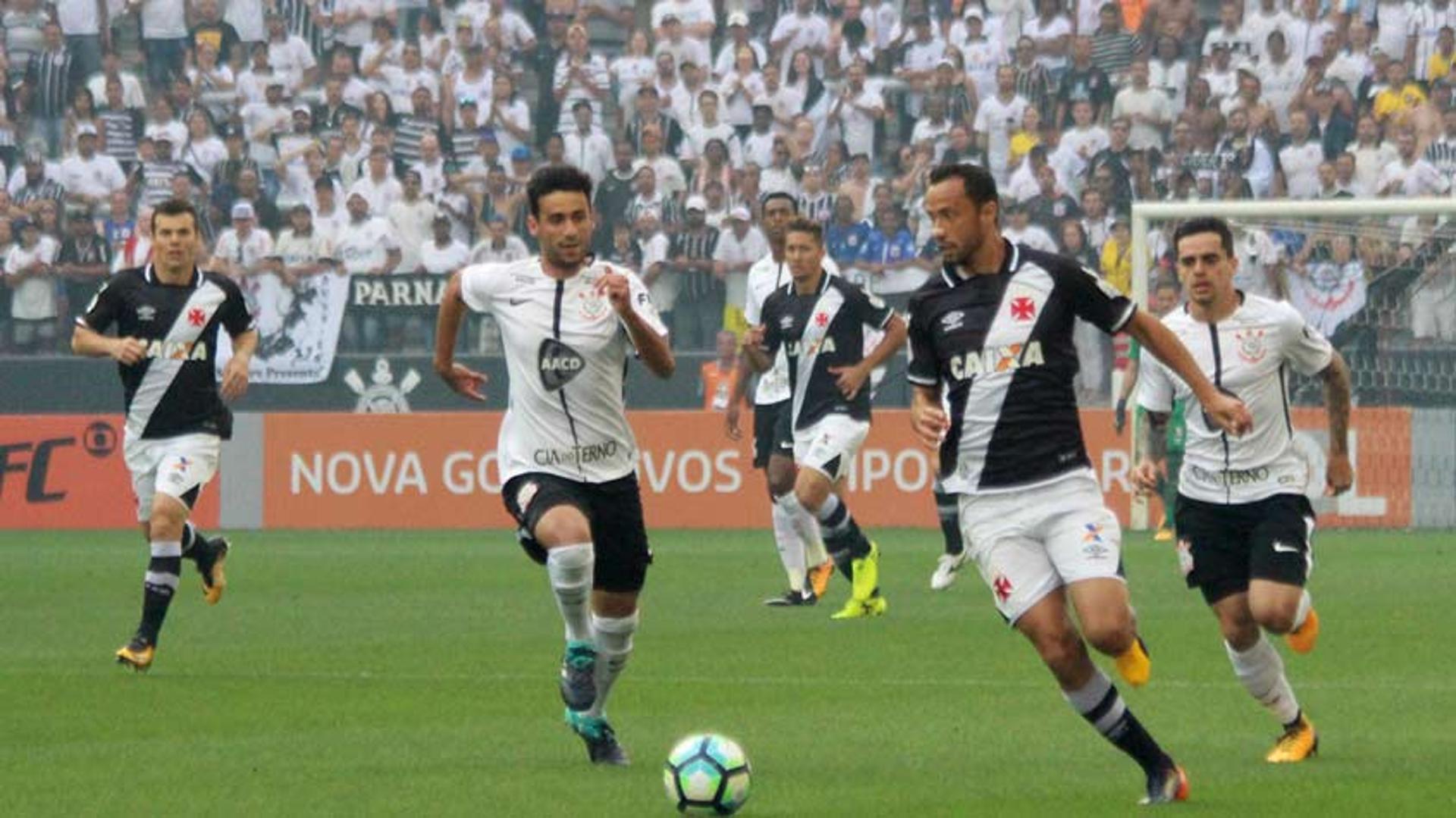 Vasco fez um bom primeiro tempo contra o Corinthians. Veja a seguir galeria de fotos da partida