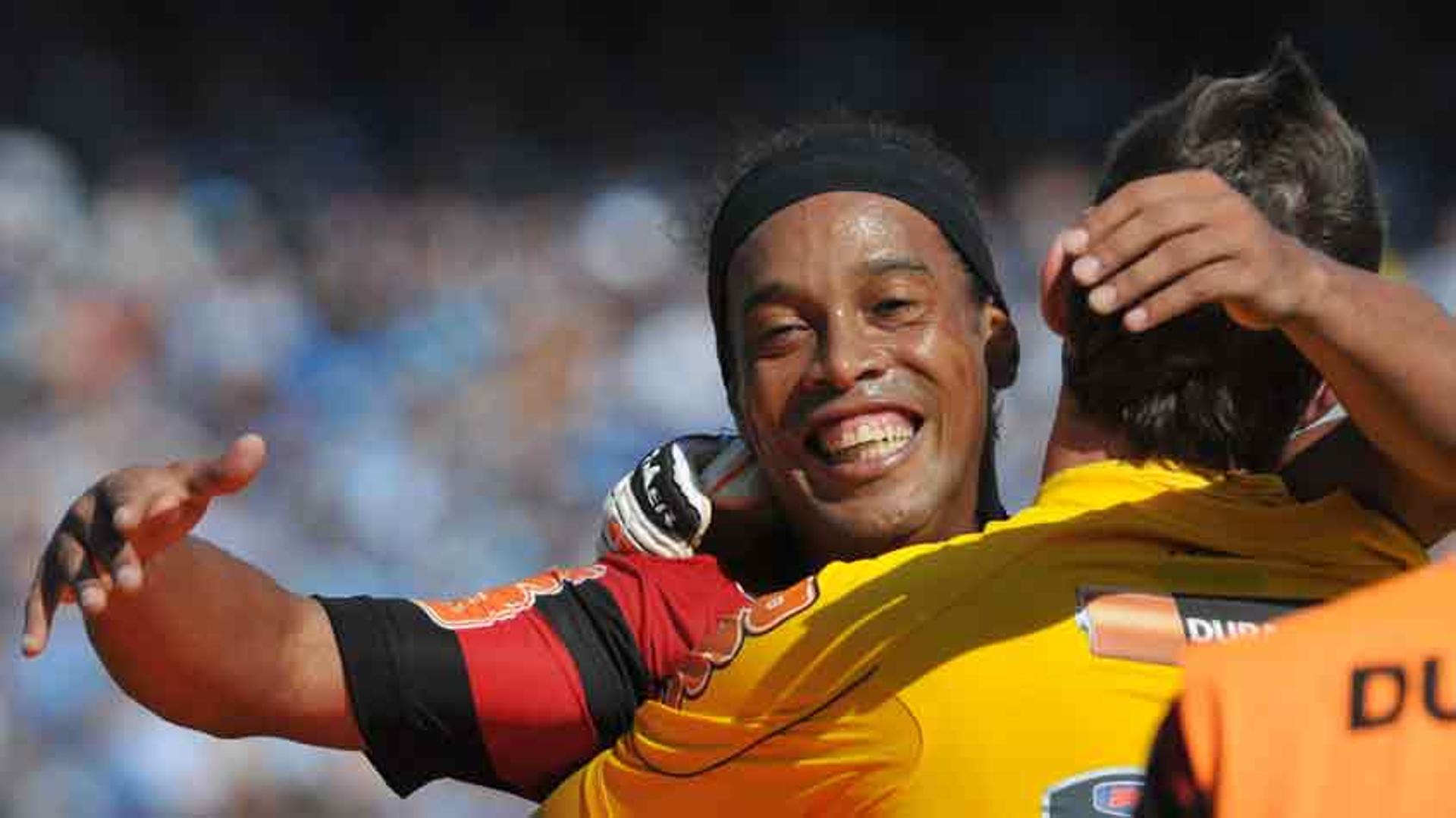 Ronaldinho Gaúcho - Avaí 3 x 2 Flamengo - Brasileirão 2011