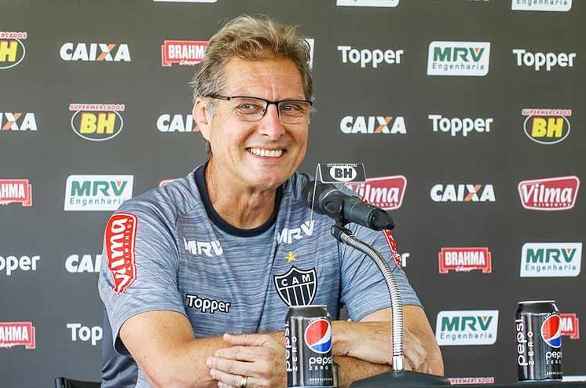 Oswaldo de Oliveira destaca potencial do Atlético-MG durante coletiva
