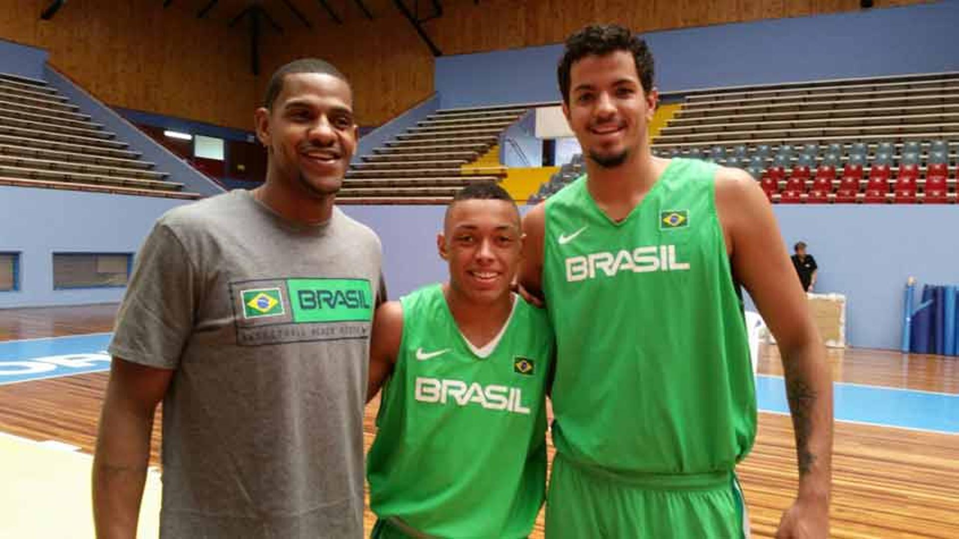 Seleção brasileira de basquete: Yago ganha elogios de Petrovic no Chile