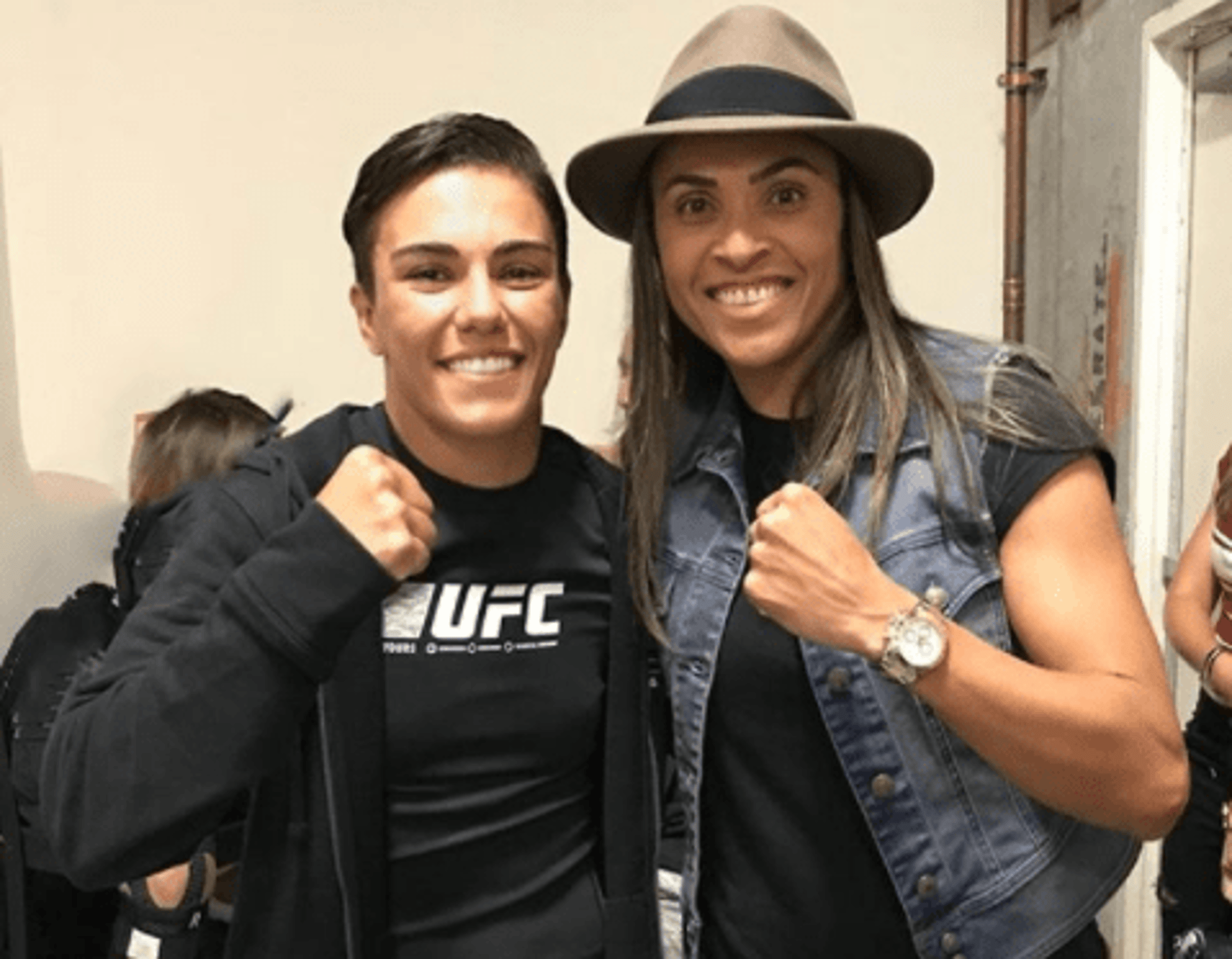 Jessica Andrade conheceu a jogadora Marta antes do UFC Fight Night Flórida