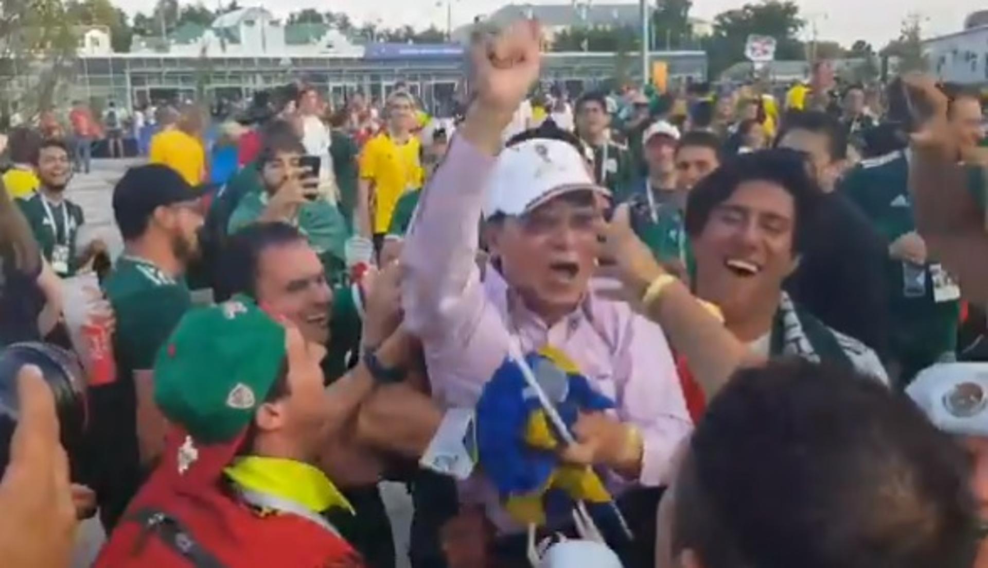 Humor na Copa: coreanos são carregados pelos mexicanos