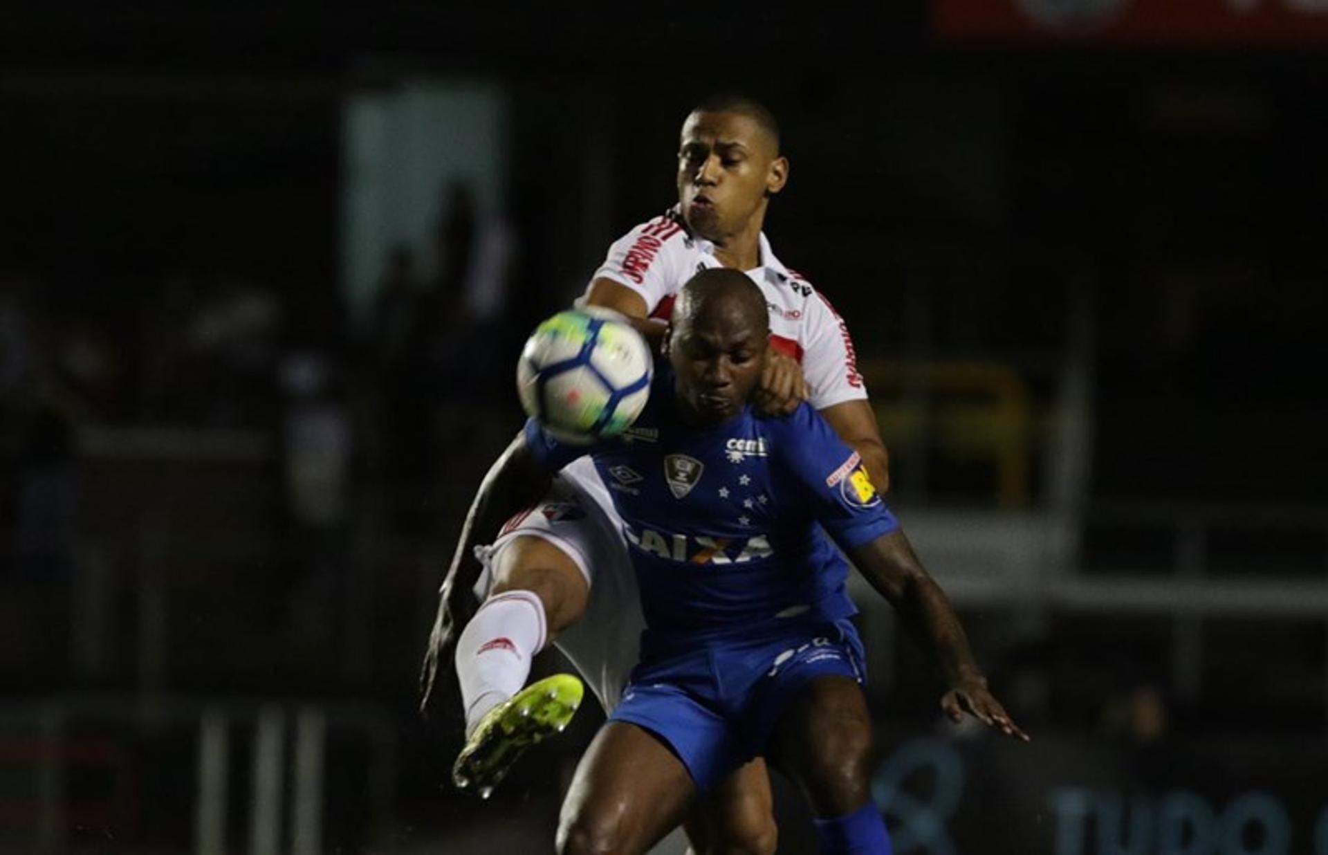 São Paulo x Cruzeiro - Bruno Alves