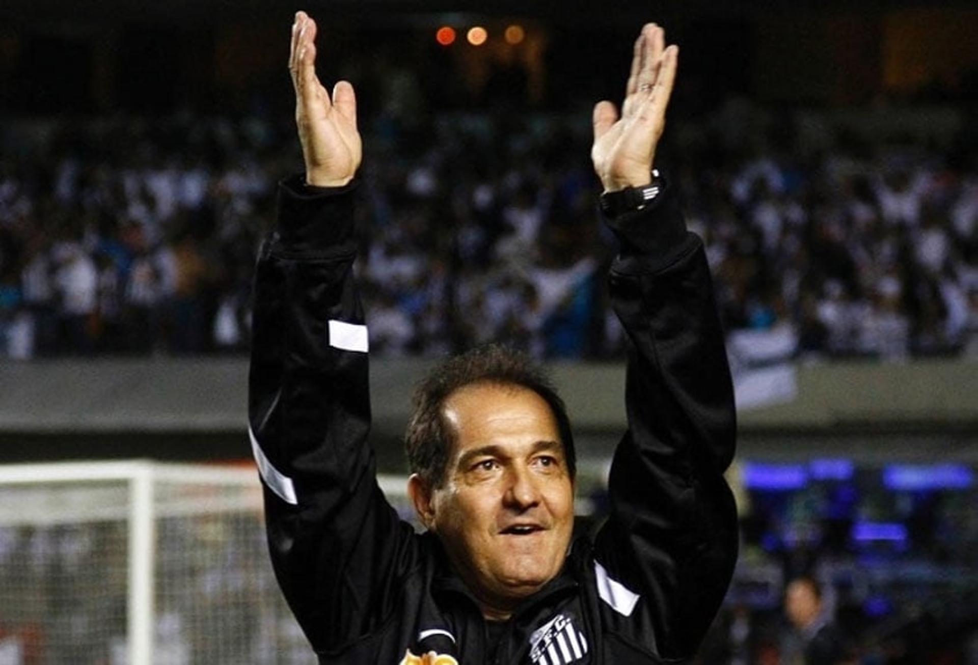 Muricy Ramalho - comandando o Santos no título do Paulista de 2011