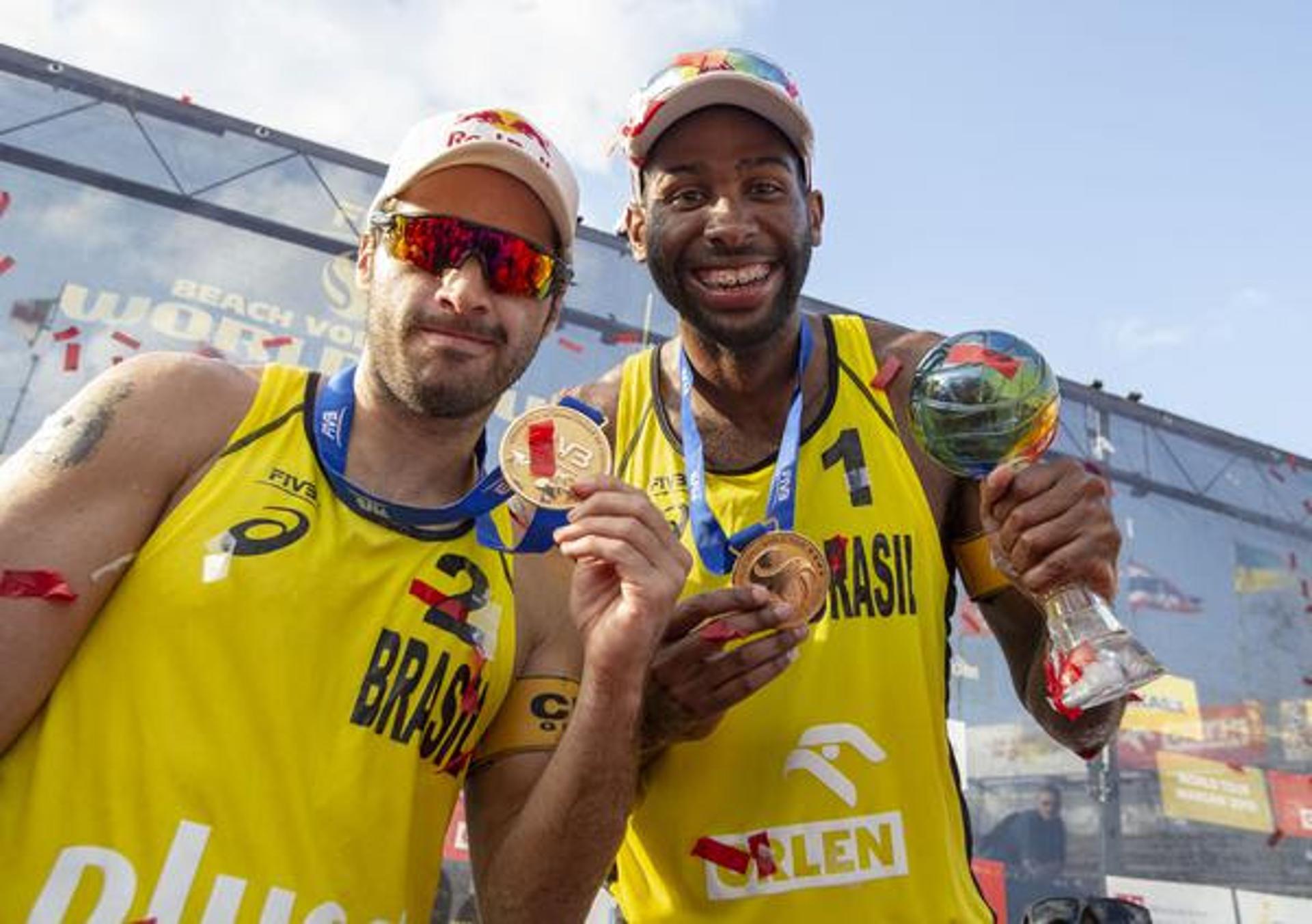 Evandro e Bruno Schmidt conquistaram o ouro na etapa da Polônia do Circuito Mundial
