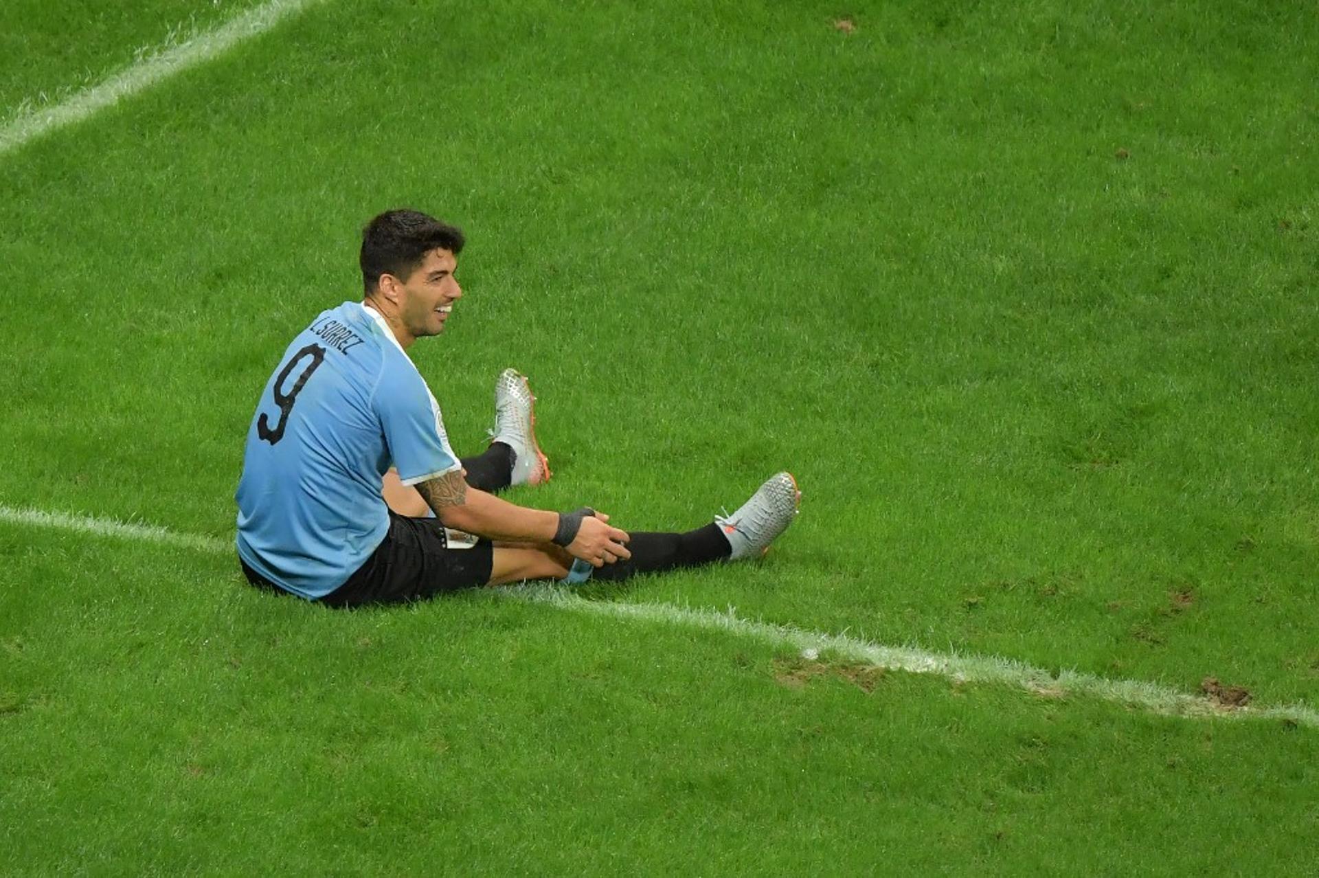 O Uruguai decepcionou e foi eliminado precocemente na Copa América. Nas quartas de final, a equipe não conseguiu vencer a defesa peruana e viu um de seus principais astros, o atacante Suárez, perdeu pênalti que acabou sendo decisivo (notas por Gabriel Rodrigues)&nbsp;