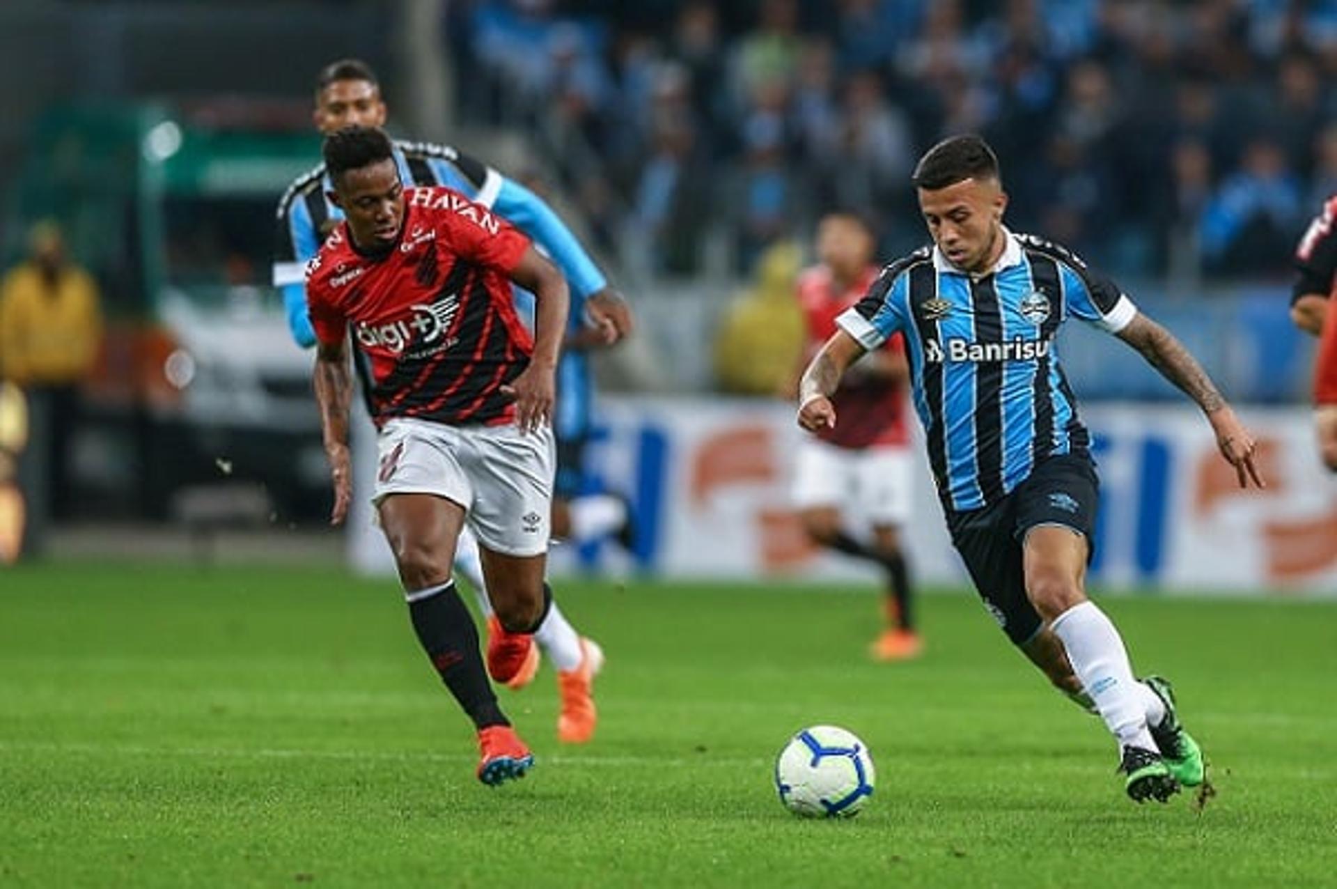 Grêmio x Athletico-PR - Wellington e Matheus Henrique