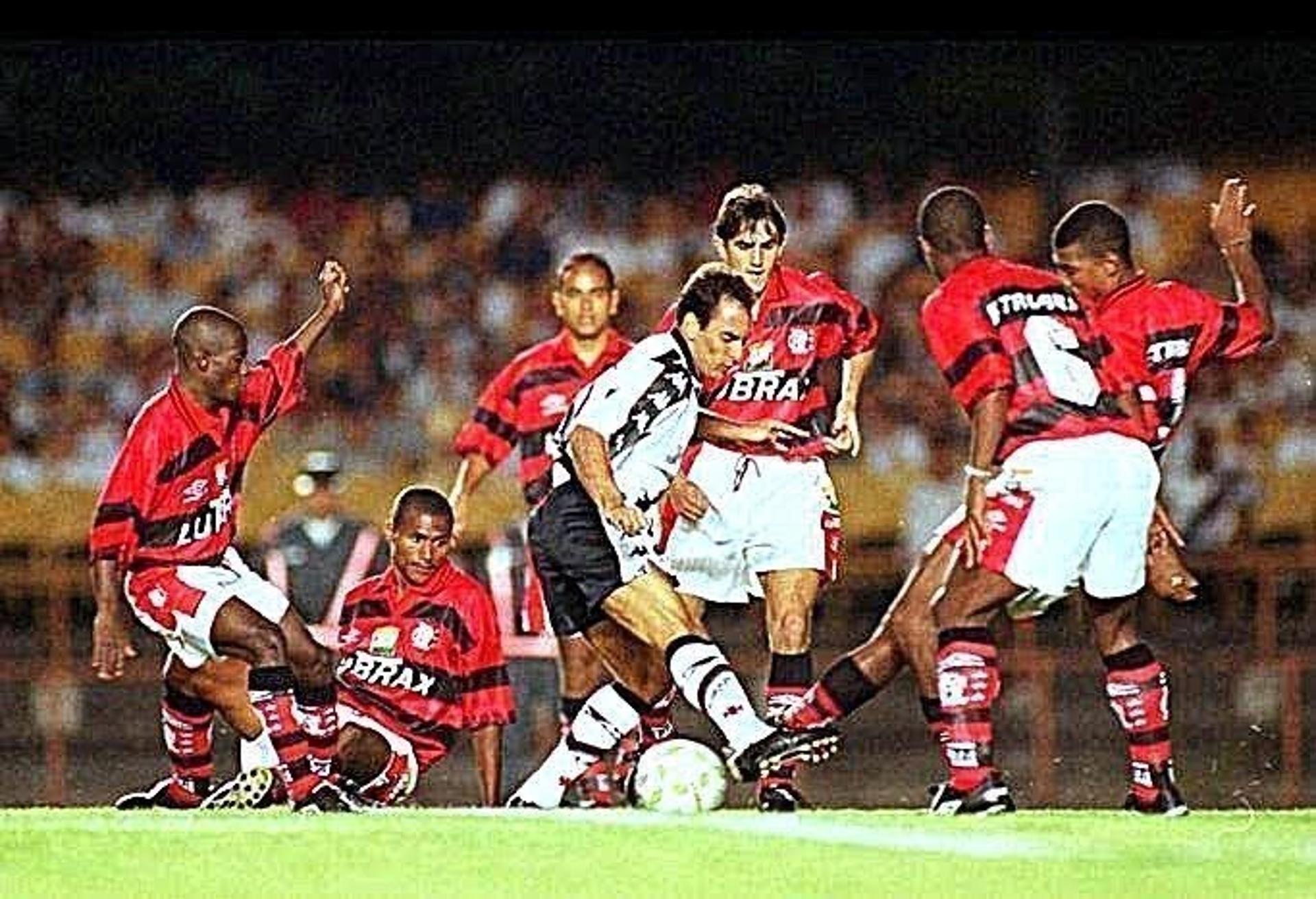 Edmundo x Flamengo - 1997