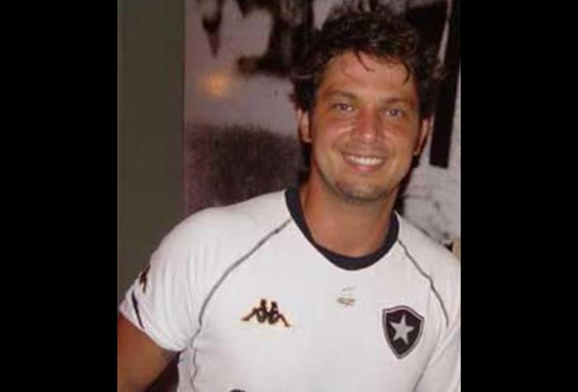 Mario Frias - Camisa Botafogo