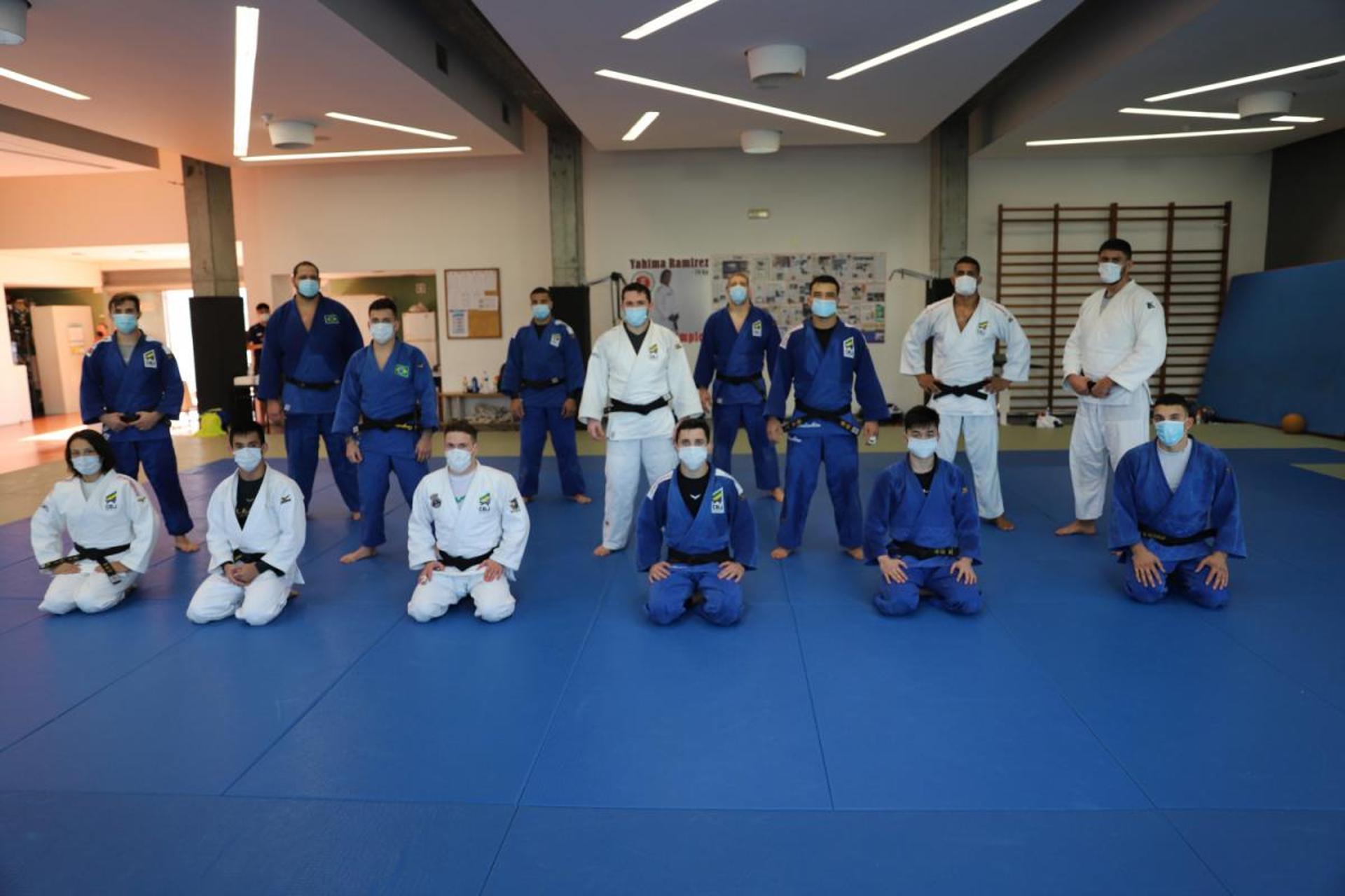 Judocas brasileiros treinam em Portugal (Foto: Divulgação)