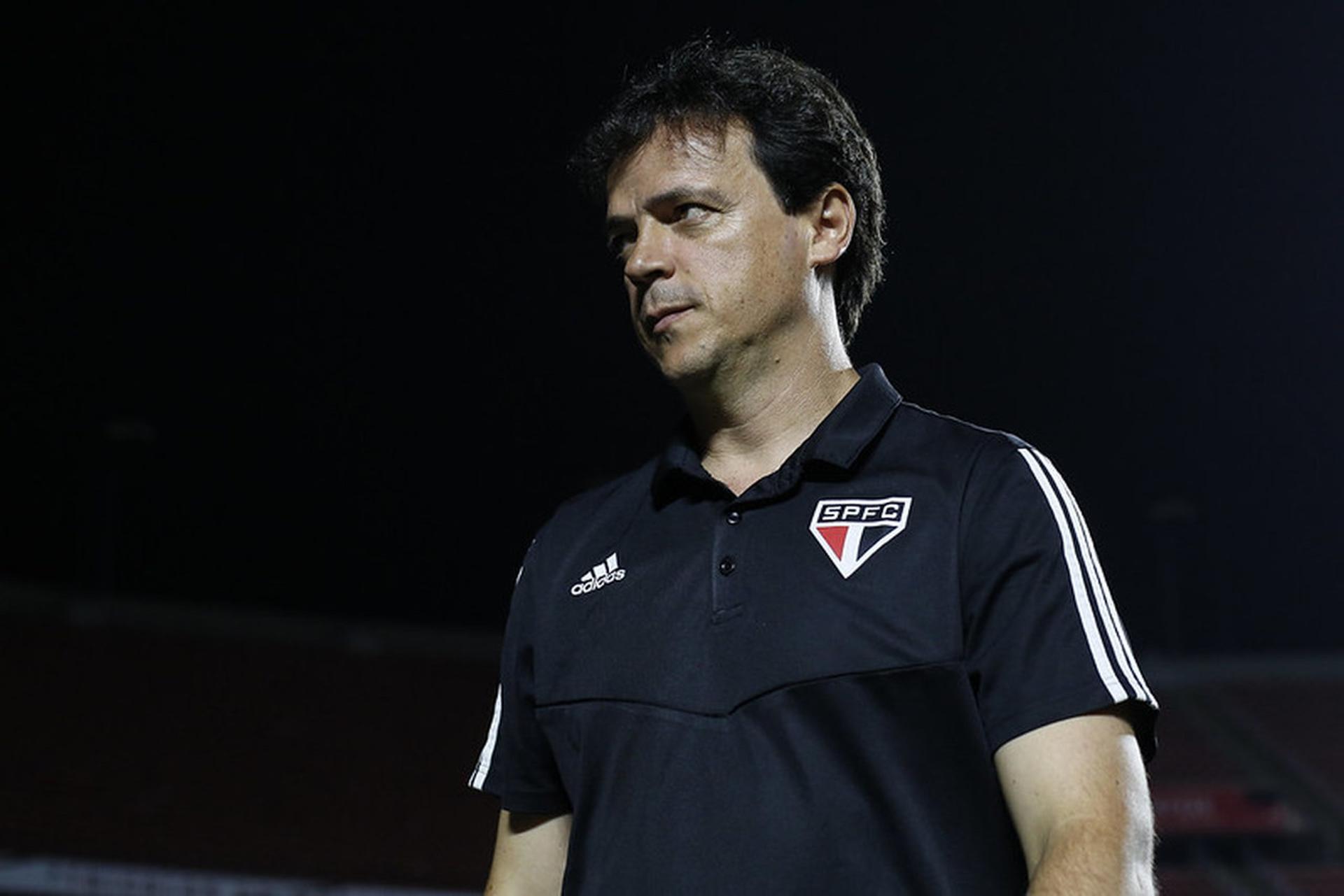 Diniz acredita que o São Paulo está na briga do título dos três torneios que ainda disputa na temporada