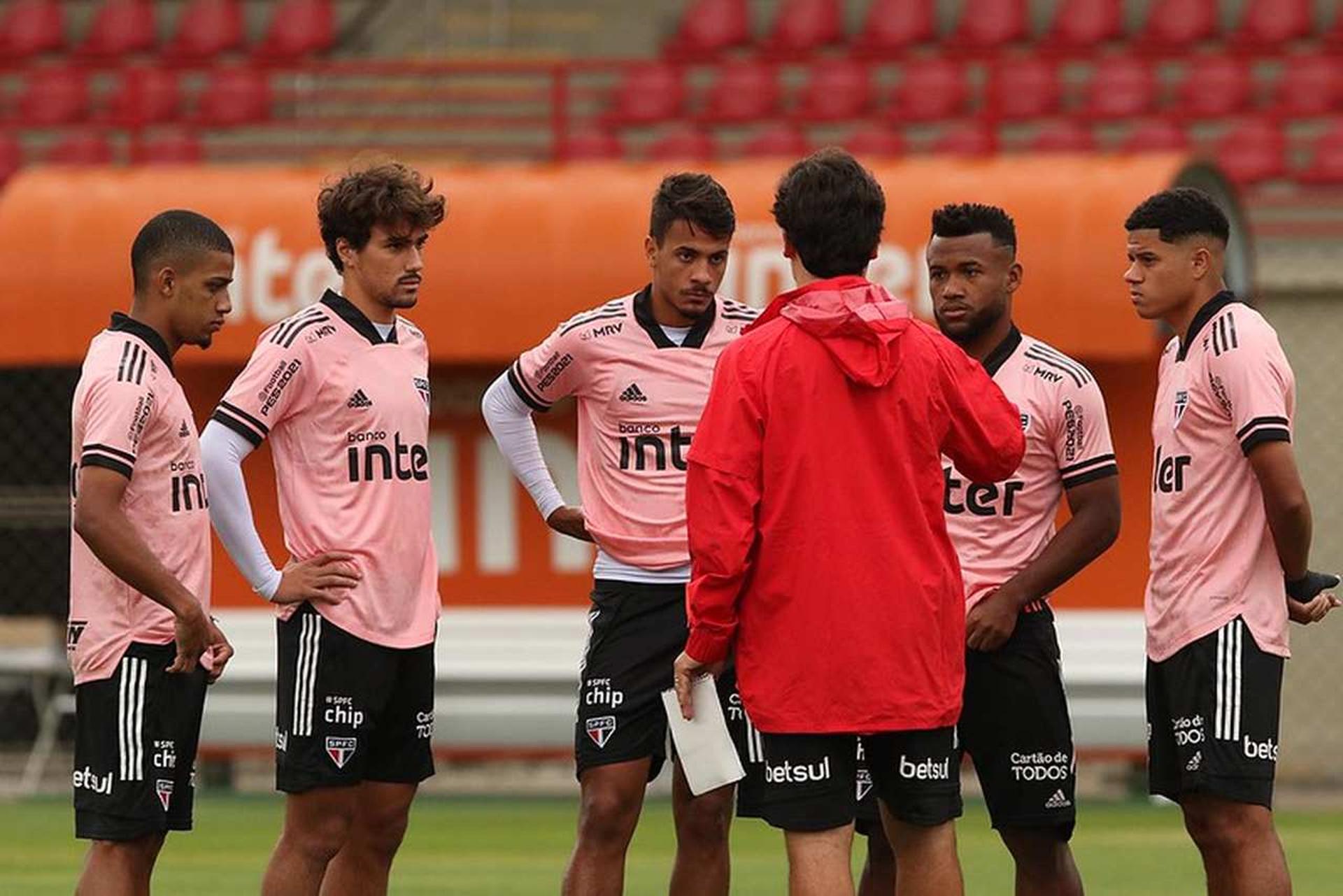 Base do São Paulo está em alta com o técnico Fernando Diniz