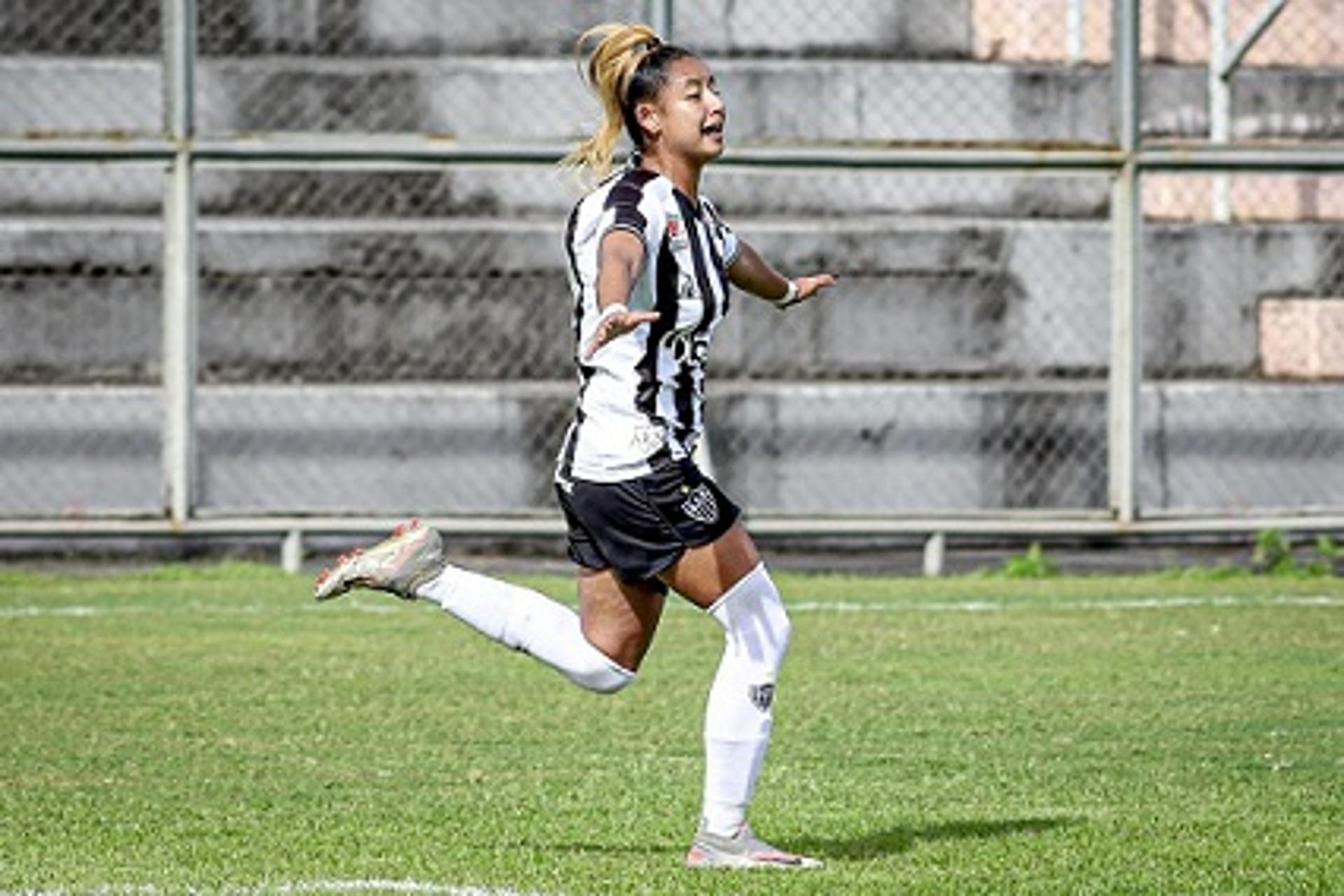 Bruna Marques marcou os gols das alvinegras diante do time do Amazonas