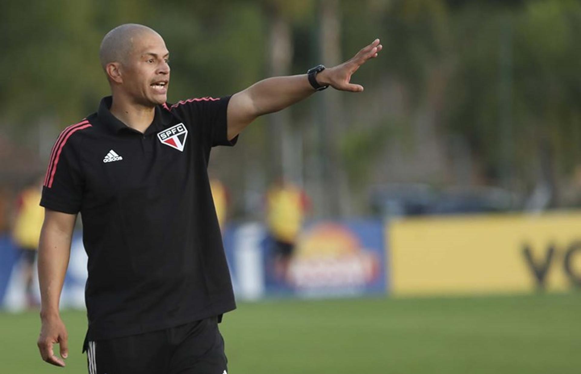 Alex, treinador do sub-20 do São Paulo