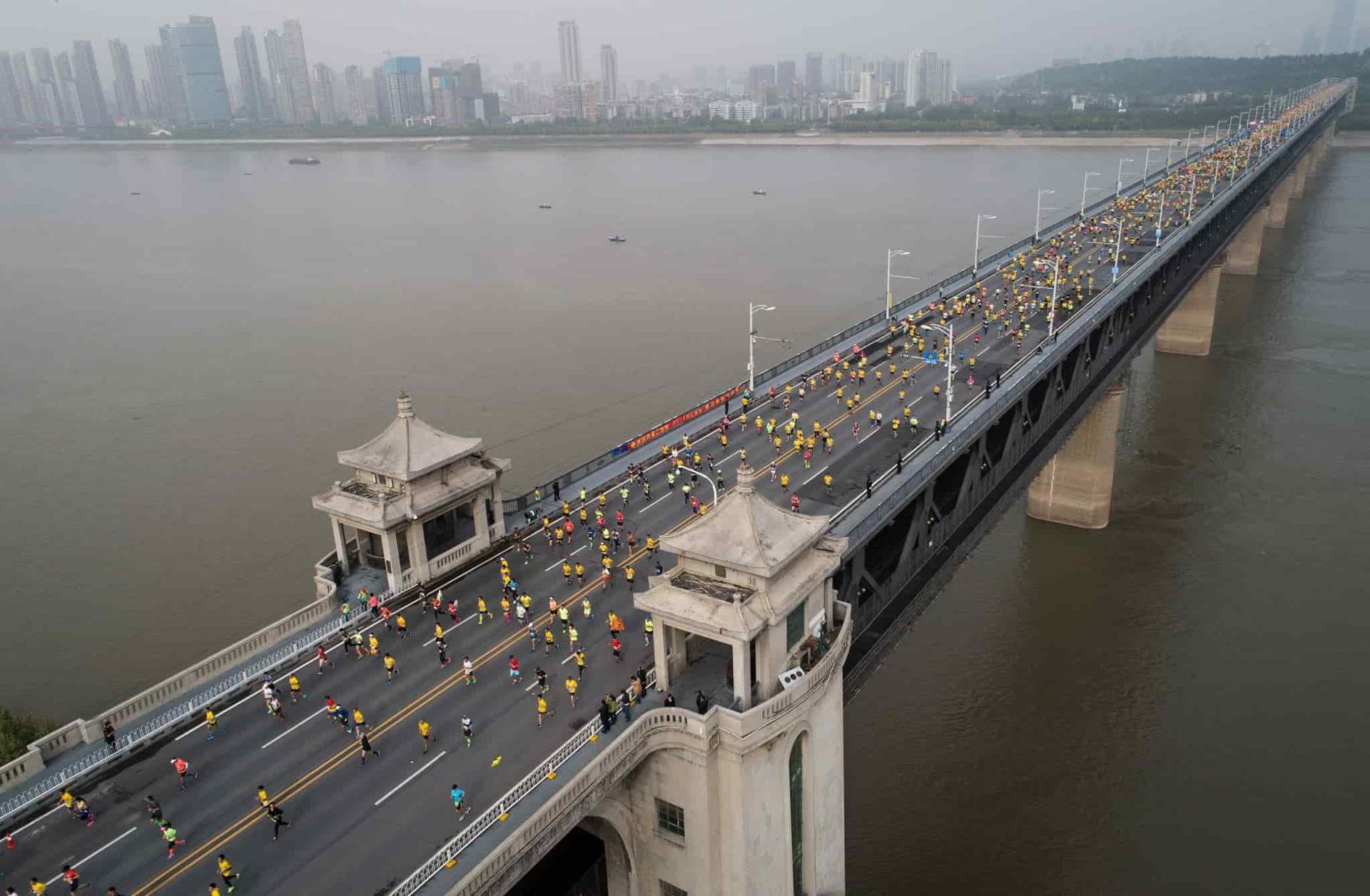 Maratona de Wuhan foi adiada por causa de novos casos de Covid-19 na China. (Divulgação)