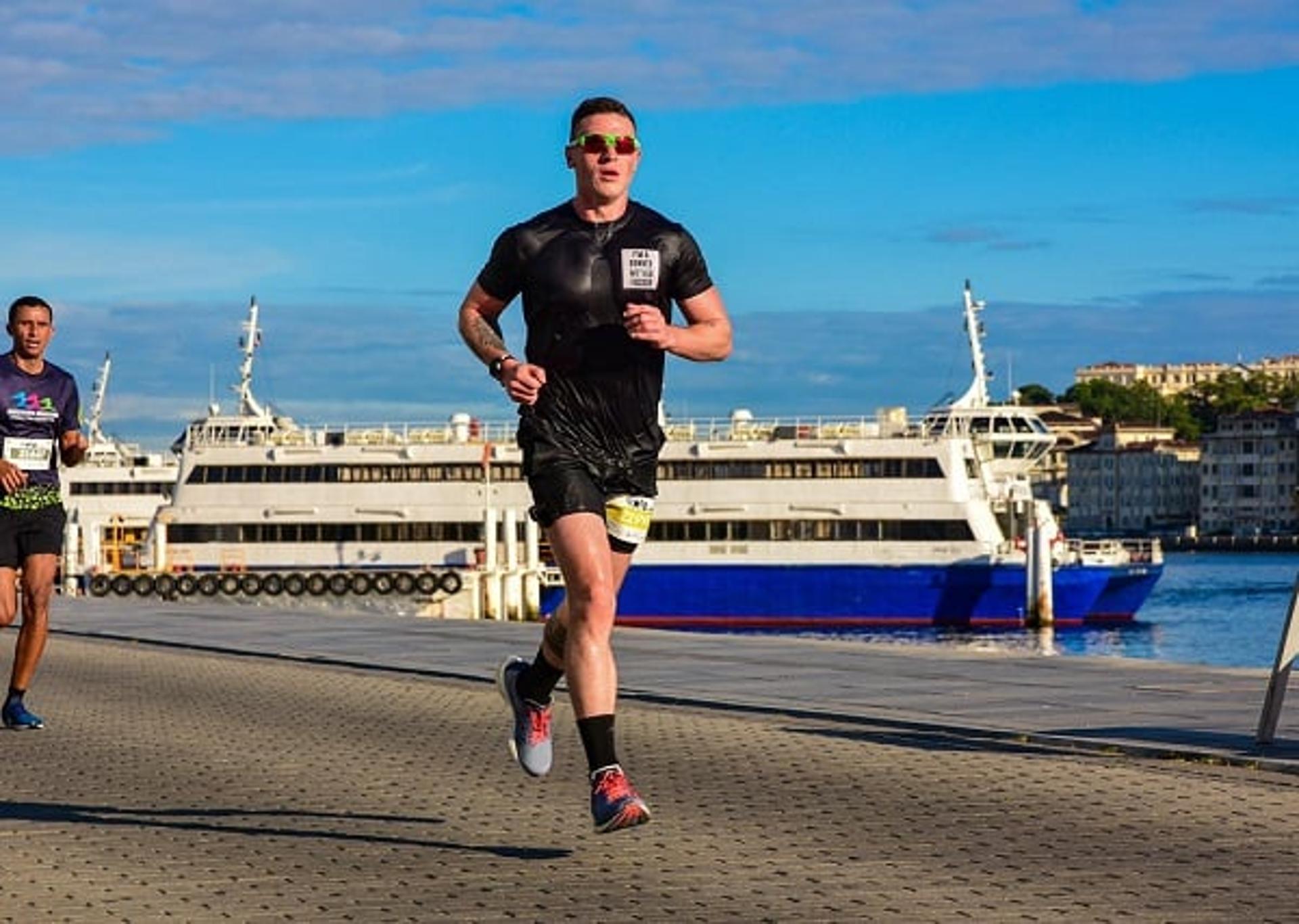 Filho de um ultramaratonista e uma maratonista, Yann Rodrigues foi apresentado ainda muito novo às pistas. (Divulgação)