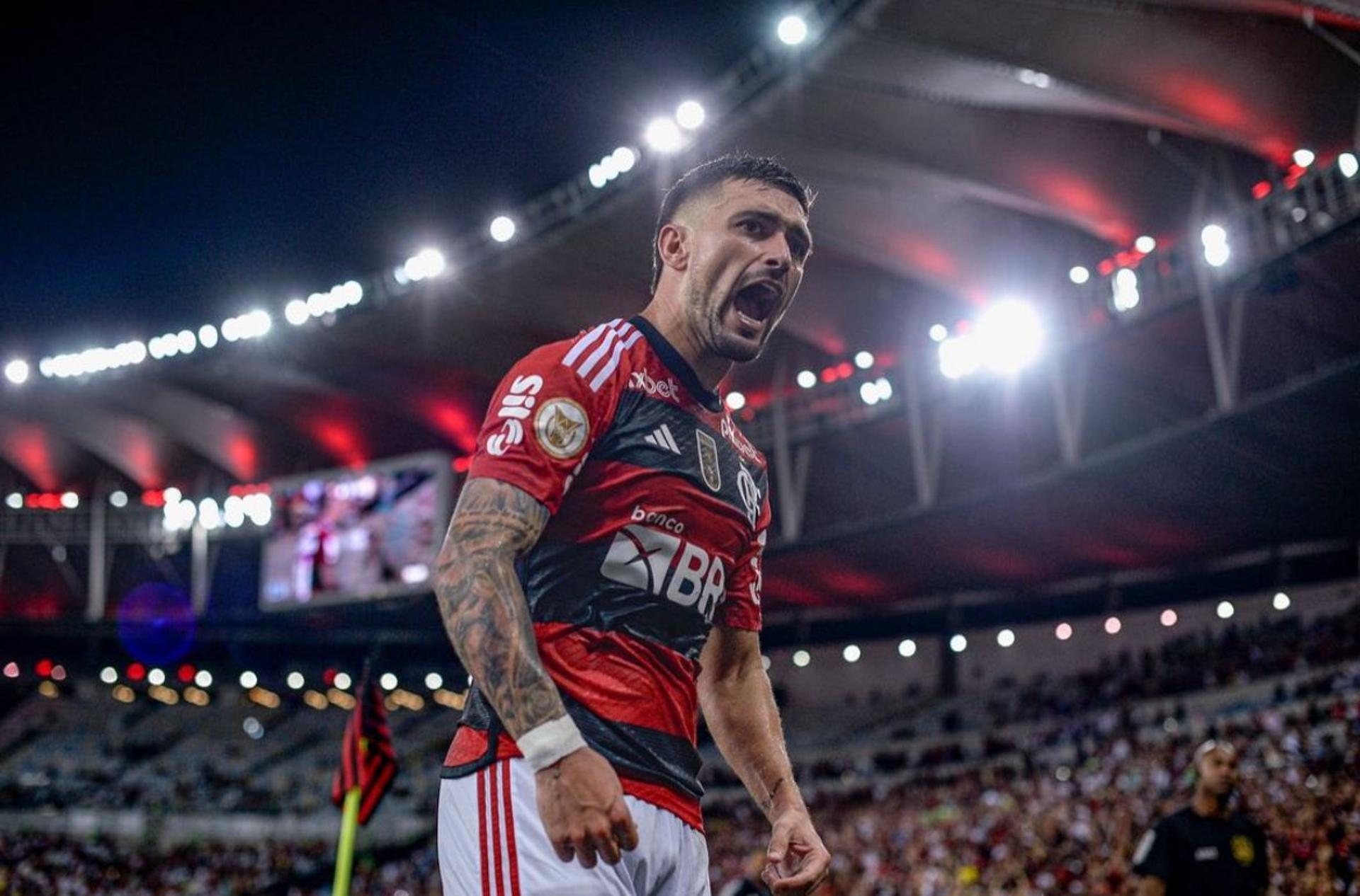 Arrascaeta comemora gol do Flamengo contra o Red Bull Bragantino. Foto: Marcelo Cortes - CRF