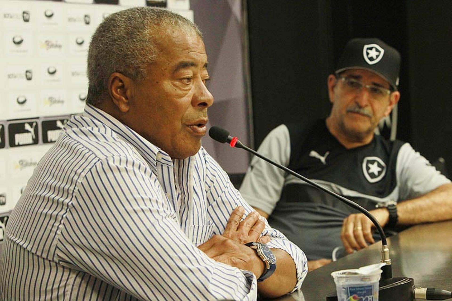 Jairzinho e Rene Simões participam de coletiva de imprensa do Botafogo (Foto: Cleber Mendes/LANCE!Press)