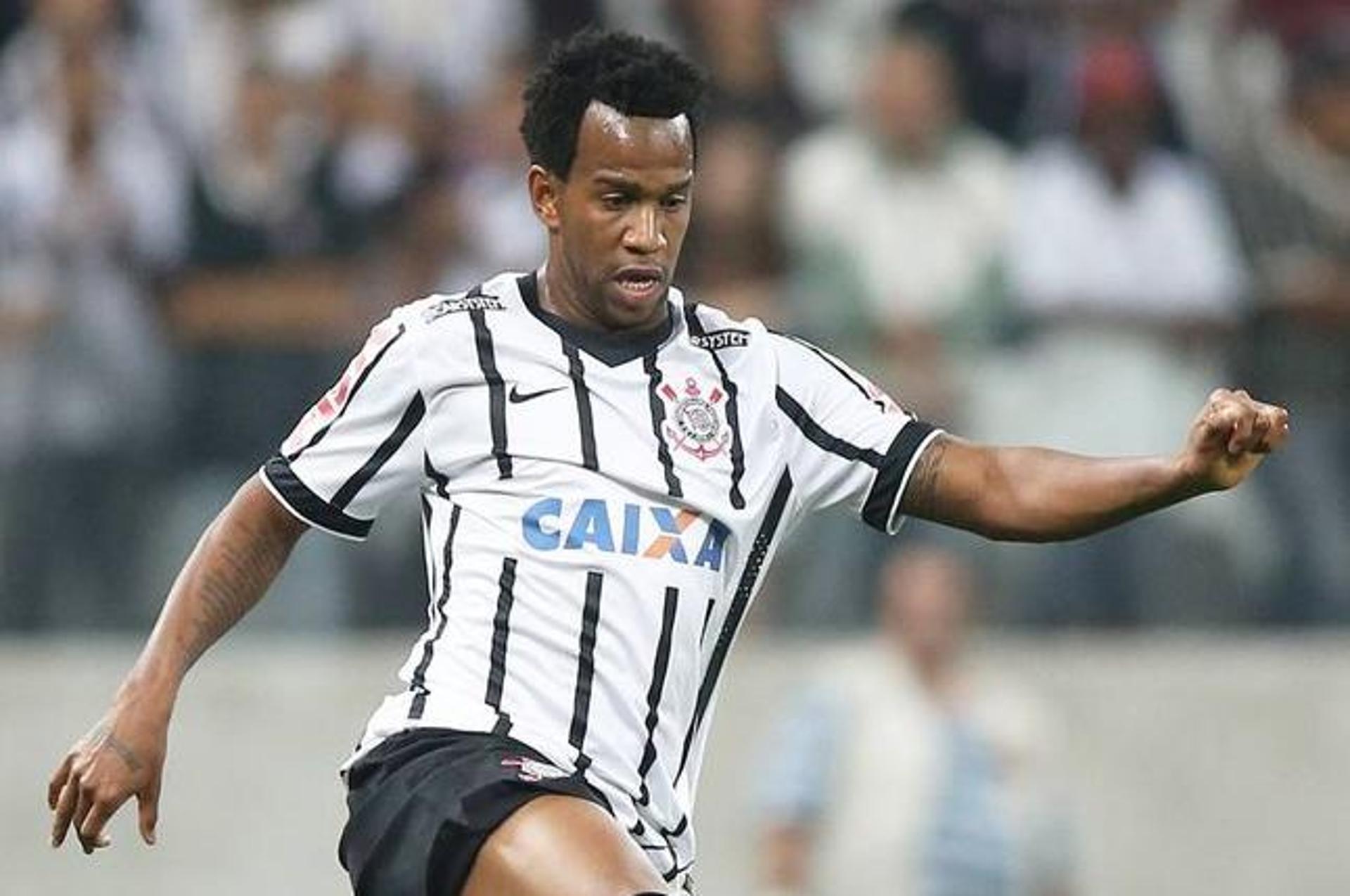 Gil será um dos jogadores do elenco do Corinthians de 2015 (crédito: Alan Morici)