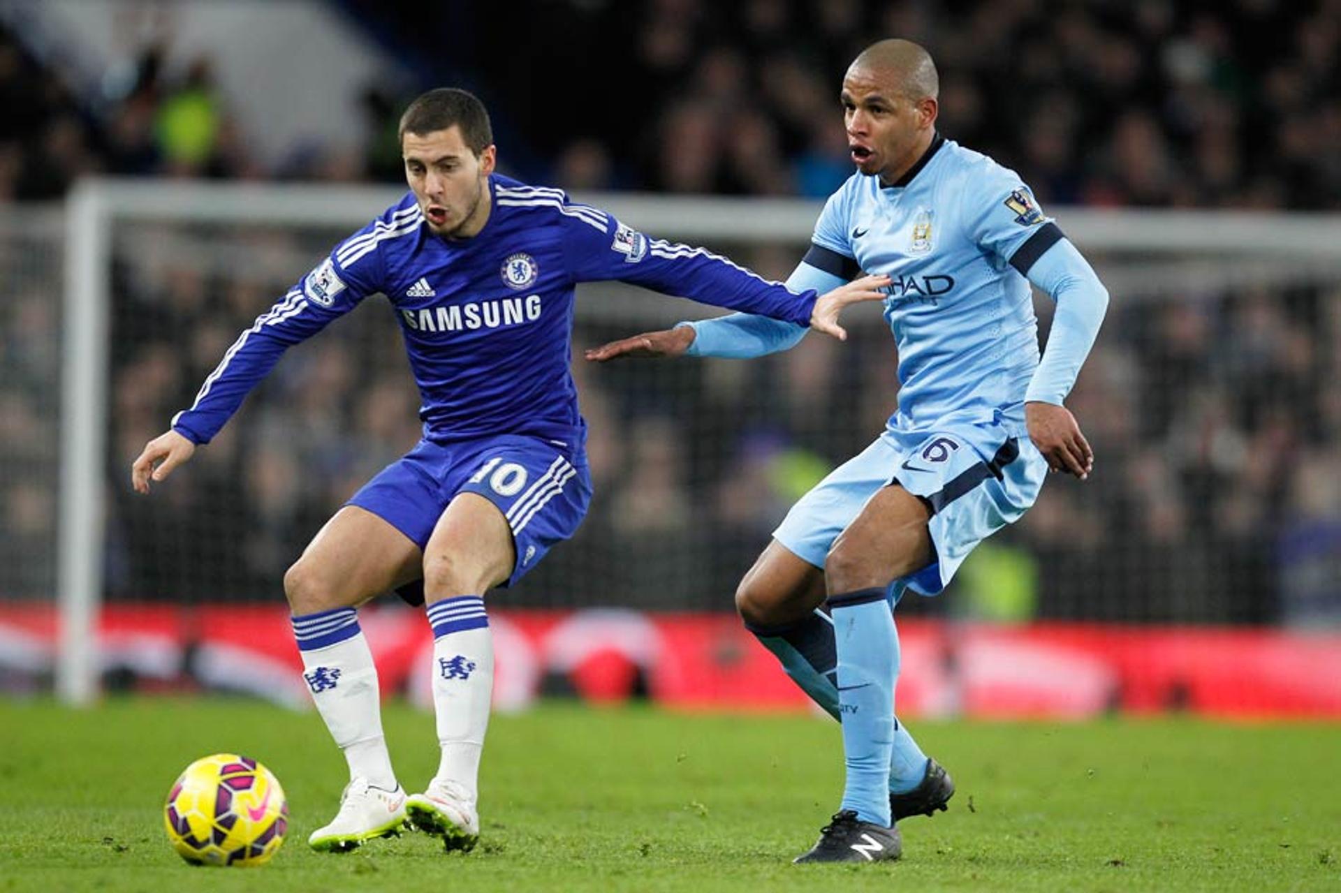 Eden Hazard e Fernando - Chelsea x Manchester City (Foto: Ian Kington/AFP)