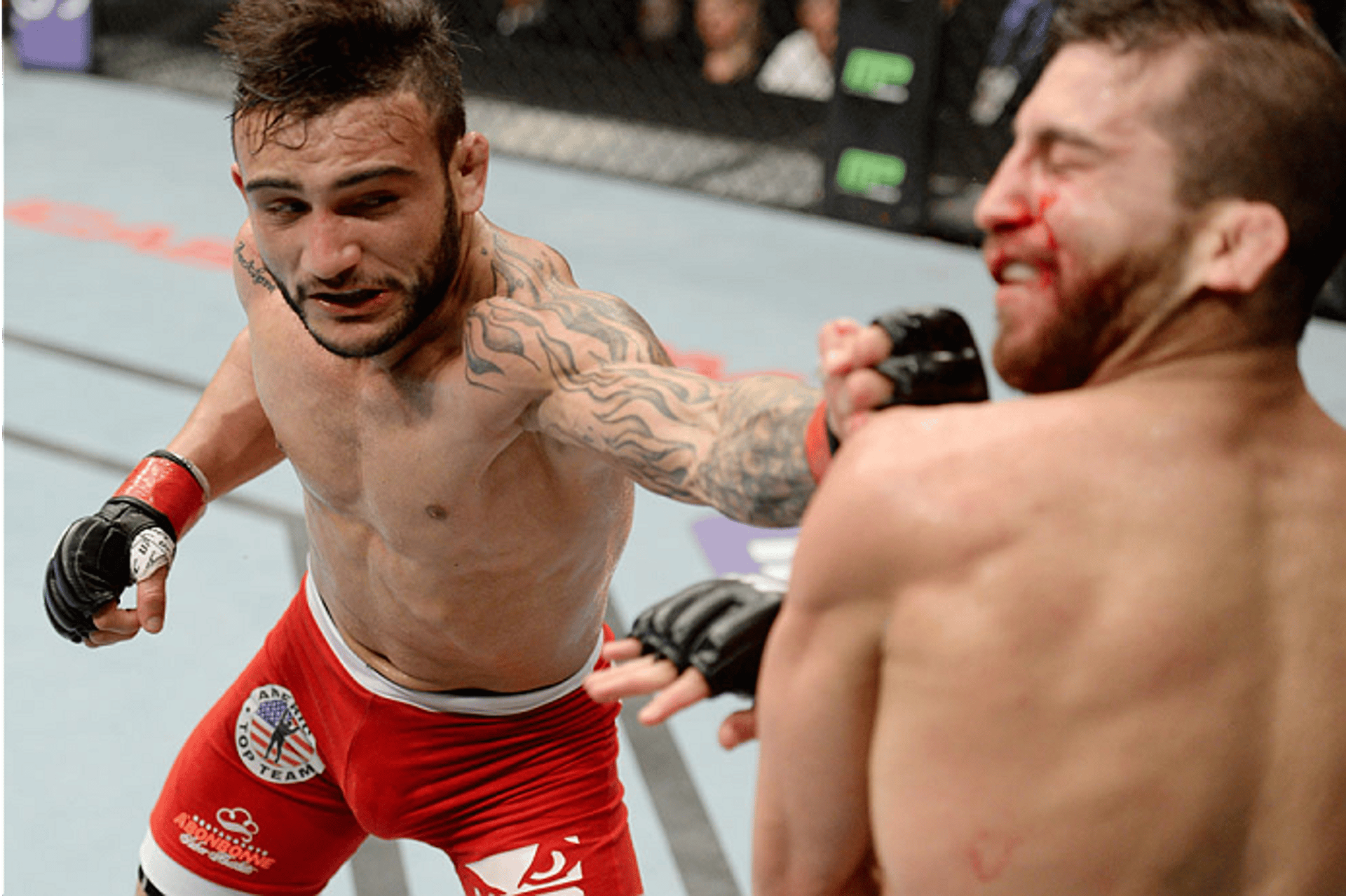 John Lineker é conhecido por sua mão pesada (FOTO: UFC)