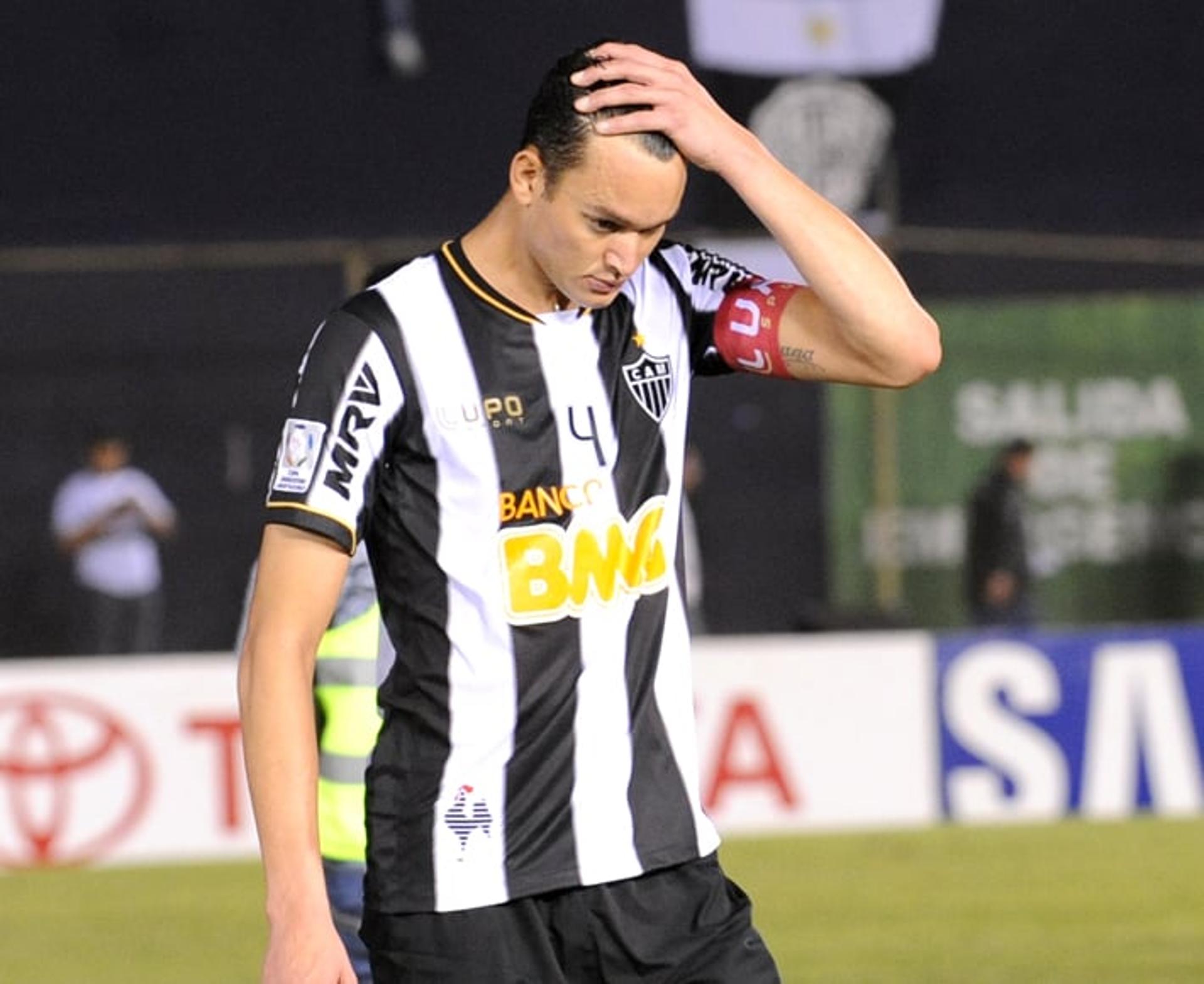 Rever - Olimpia x Atlético-MG (Foto: Pablo Porciuncula/ AFP)