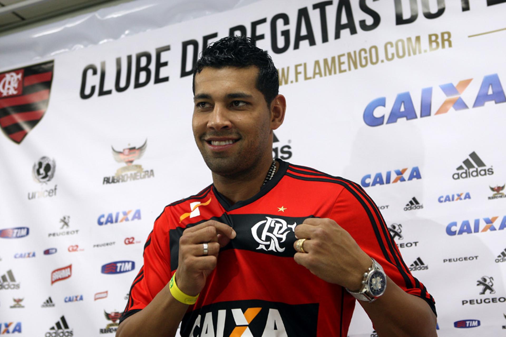 Apresentação André Santos no Flamengo (Foto: Paulo Sergio/LANCE!Press)