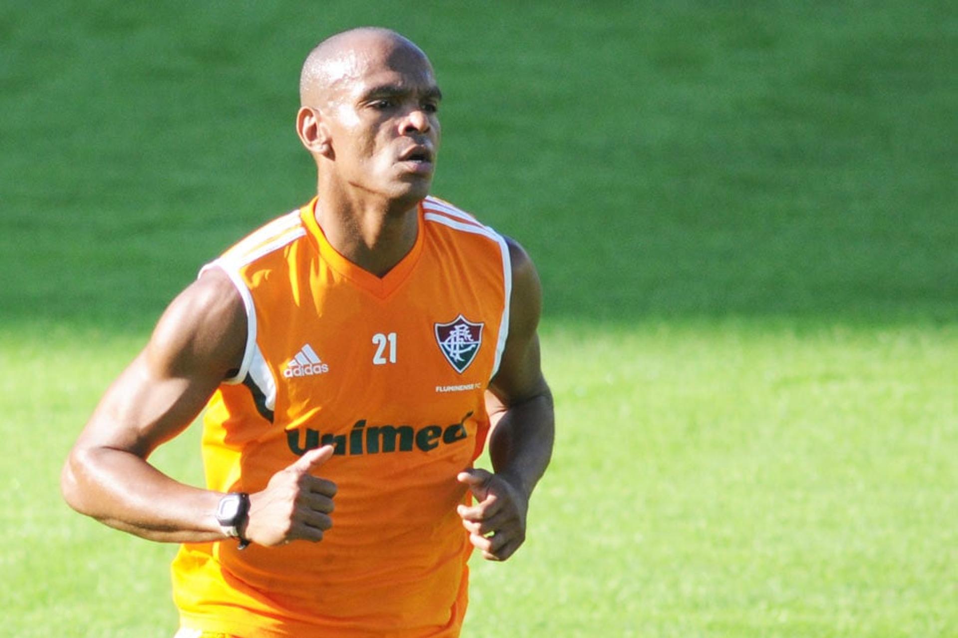 Henrique - Treino do Fluminense (Foto: Rossana Fraga/LANCE!Press)