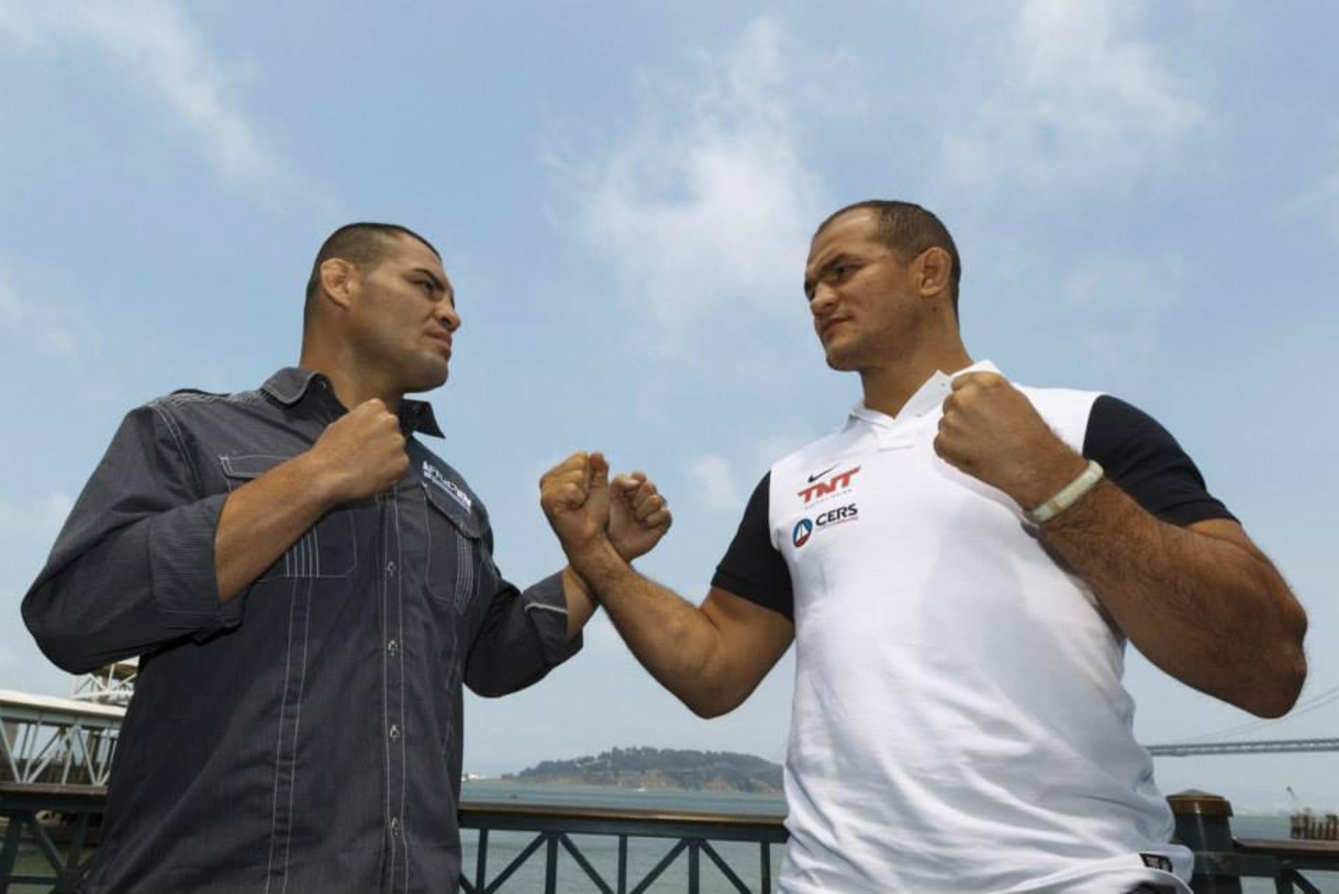 Velasquez  x Cigano (FOTO: Divulgação)