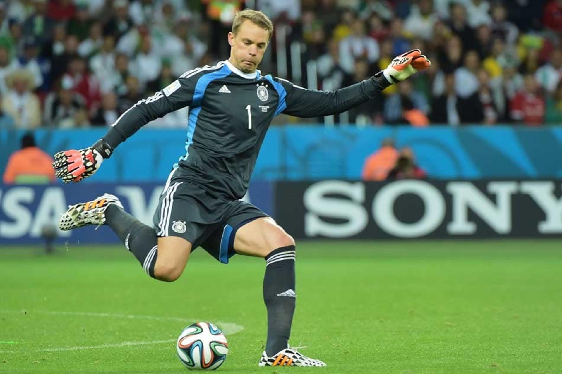 Argélia x Alemanha - Neuer (Foto: Gabriel Bouys/ AFP)