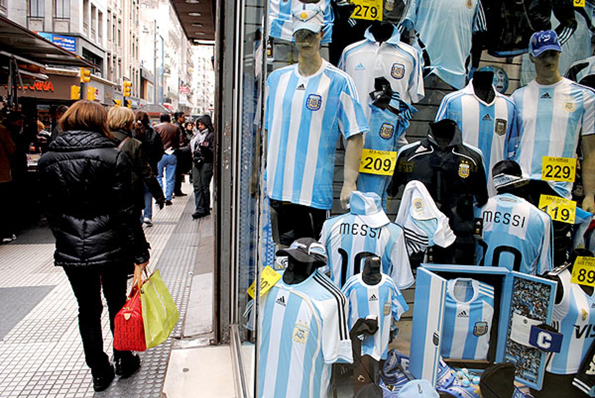 Venda de itens da seleção argentina está fraca em Buenos Aires (Foto: Mauro Graeff Jr.)