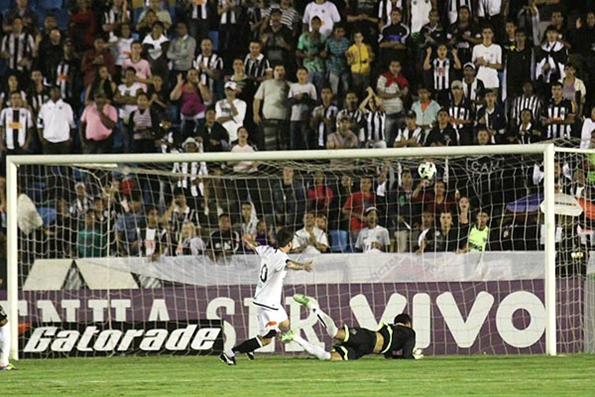 Atletico MG x Figueirense - Gol Figueirense (Foto: Wolmer Ezequiel)