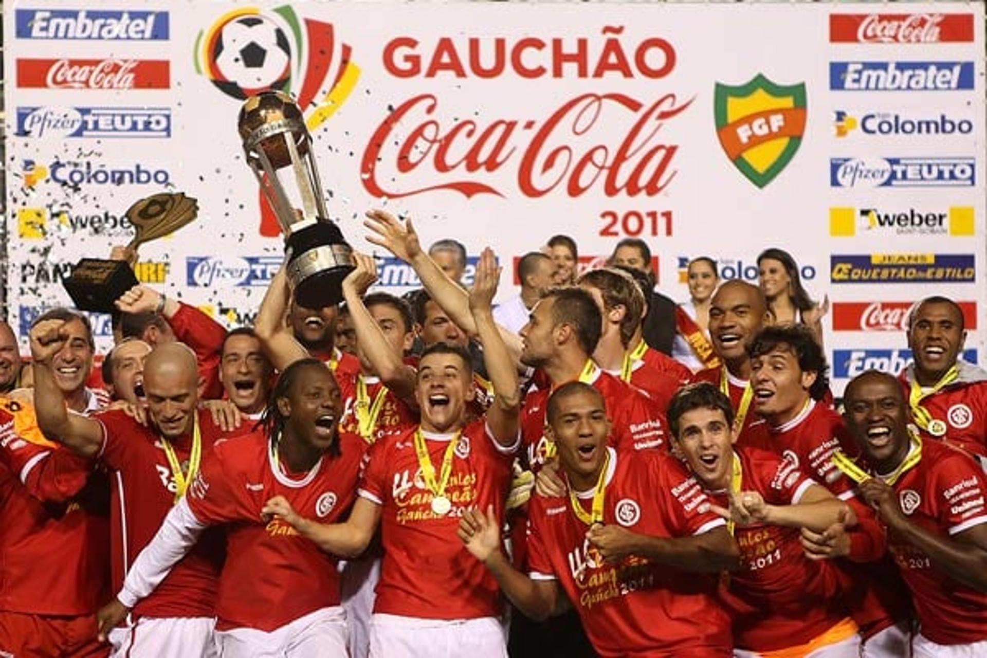 Equipe do Internacional comemora conquista do Gauchão 2011  (Foto: Jefferson Bernardes/VIPCOMM)