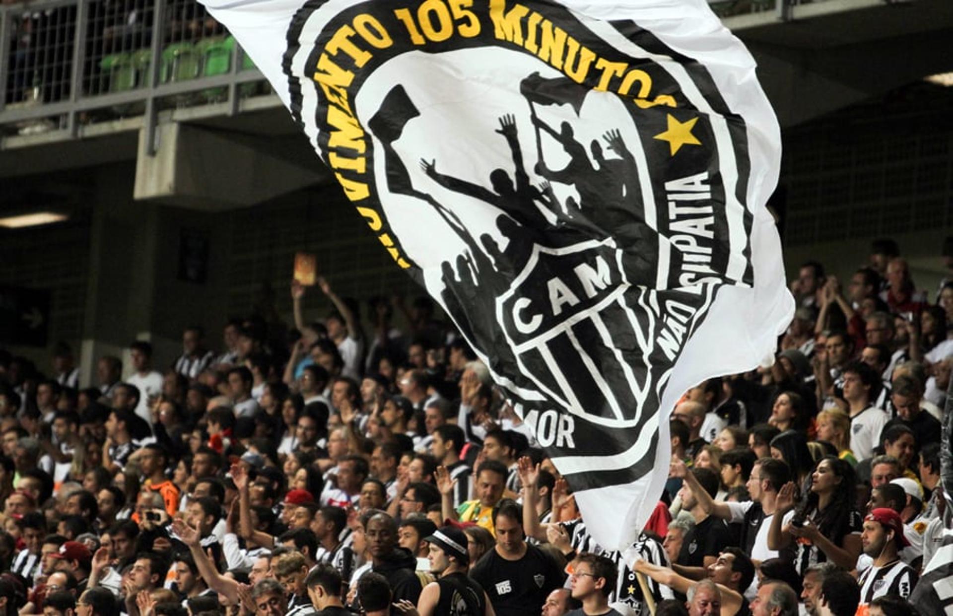 Torcida Atlético-MG no Independência (Foto: Gil Leonardi/Lancepres!)