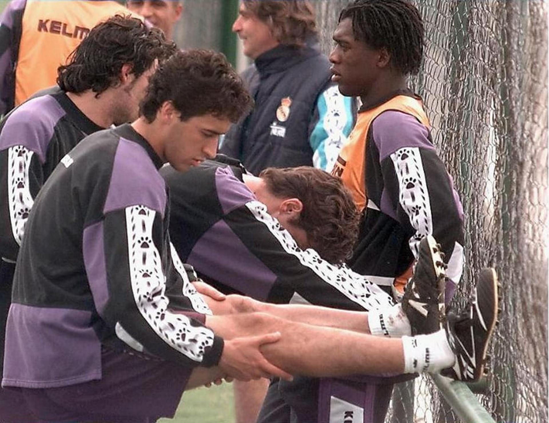 Em 1997, ainda aos 19 anos, Raúl já era um dos principais jogadores do Real Madrid e foi eleito o melhor da Liga daquele ano (DOMINIQUE FAGET / AFP)