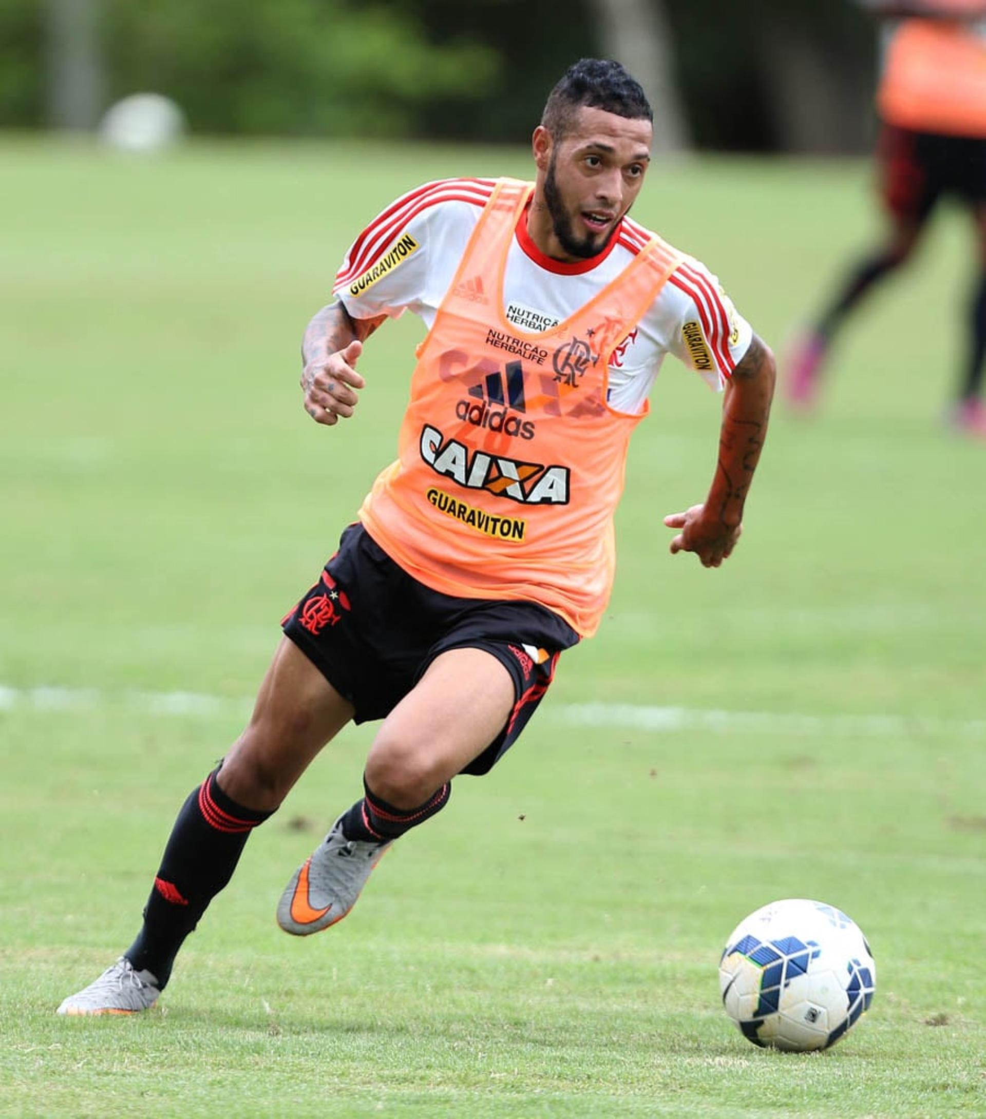 Treino Flamengo - Paulinho (Foto: Cleber Mendes/Lancepress!)