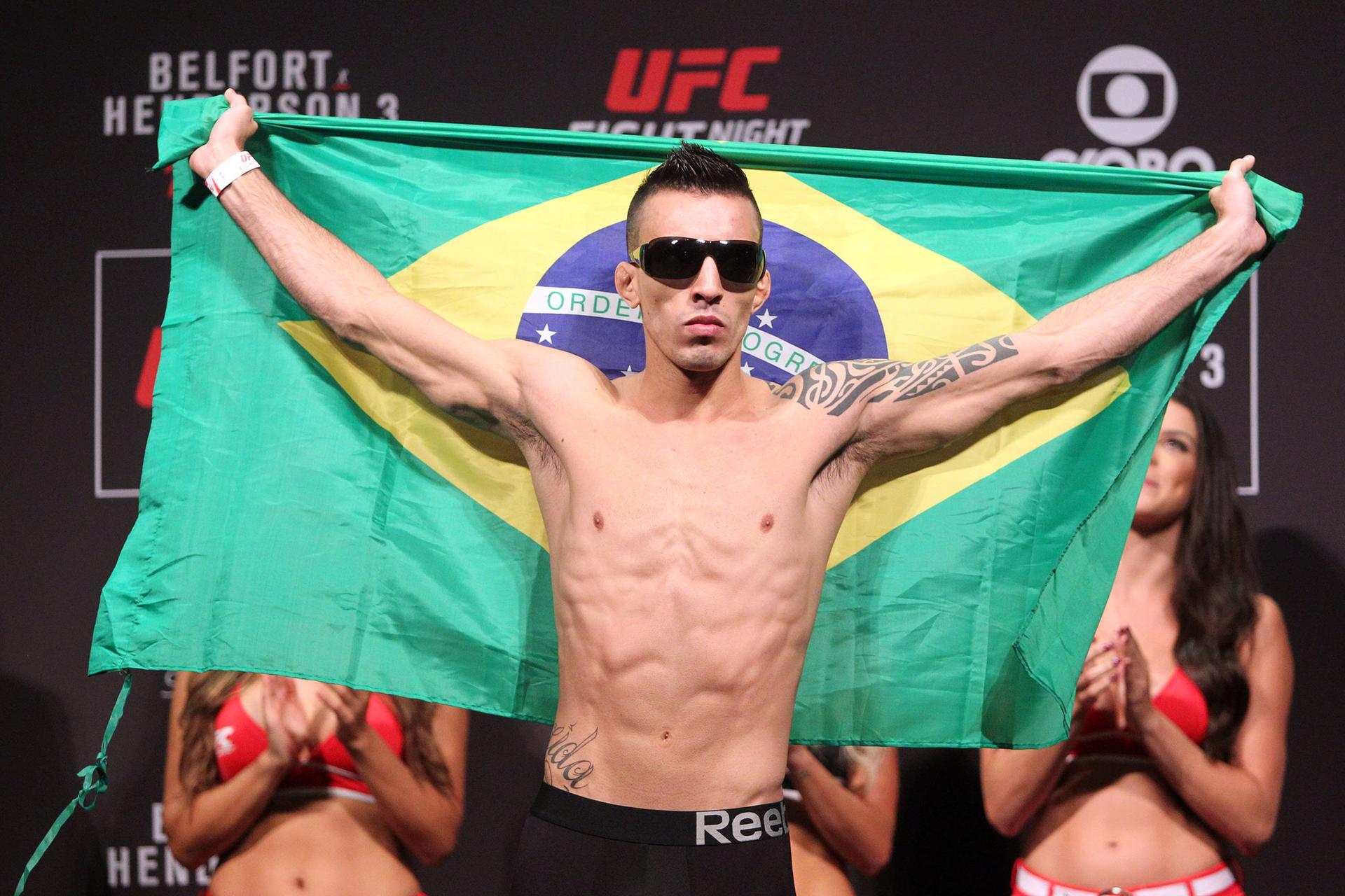 Thomas Almeida fez a festa no UFC São Paulo (FOTO: Gaspar Nobrega/Inovafoto)