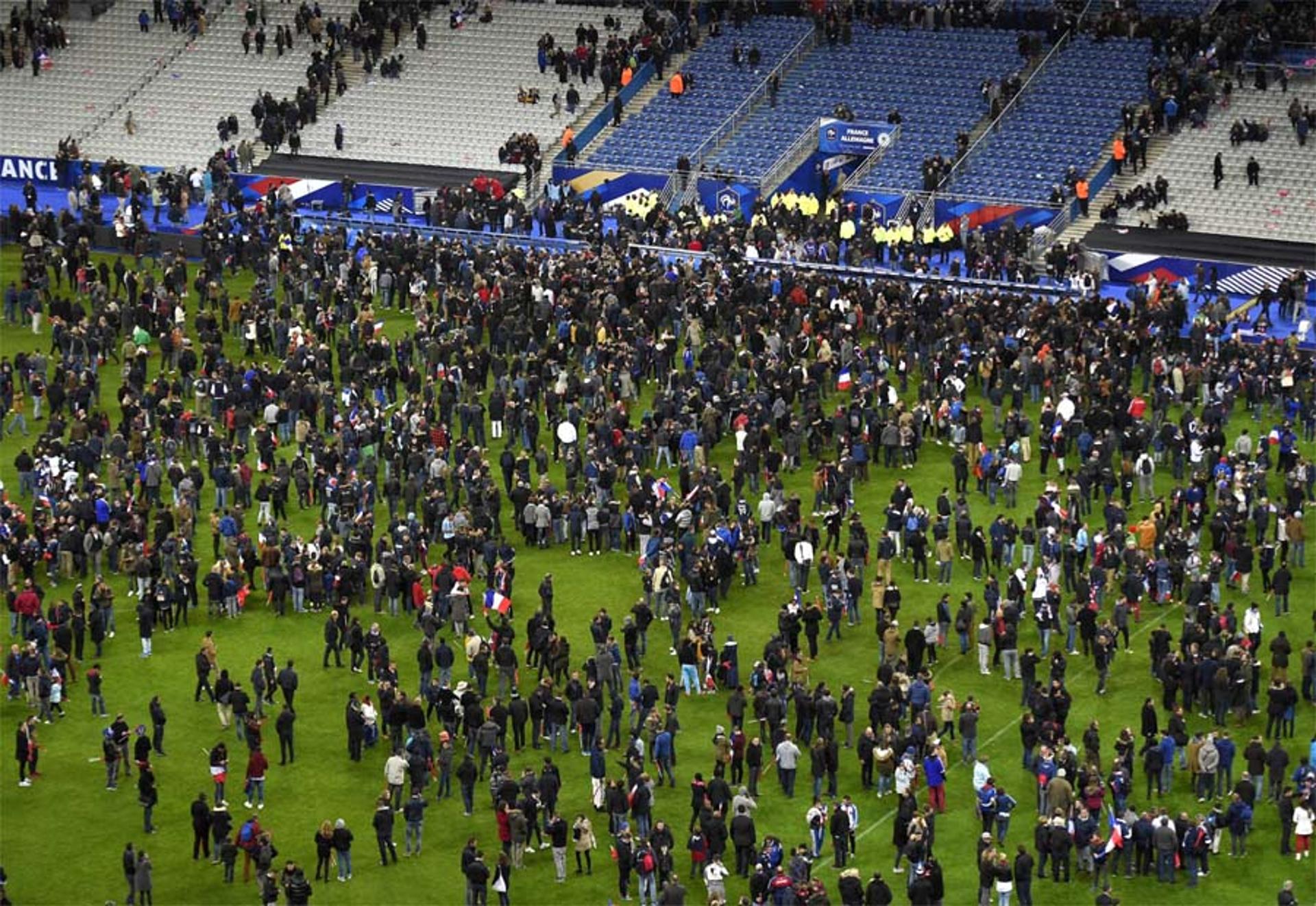 Atentado terrorista em Paris, jogo França x Alemanha