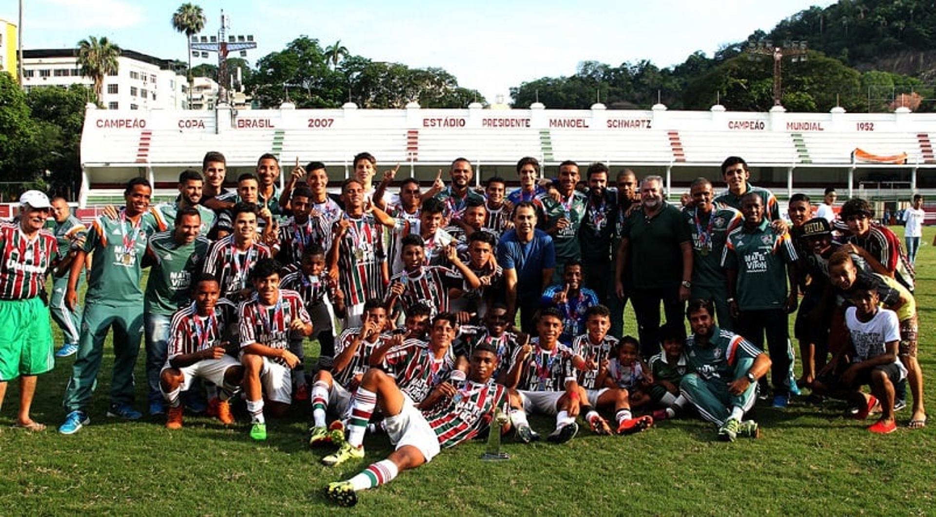 Time sub-15 do Fluminense campeão da Taça Rio